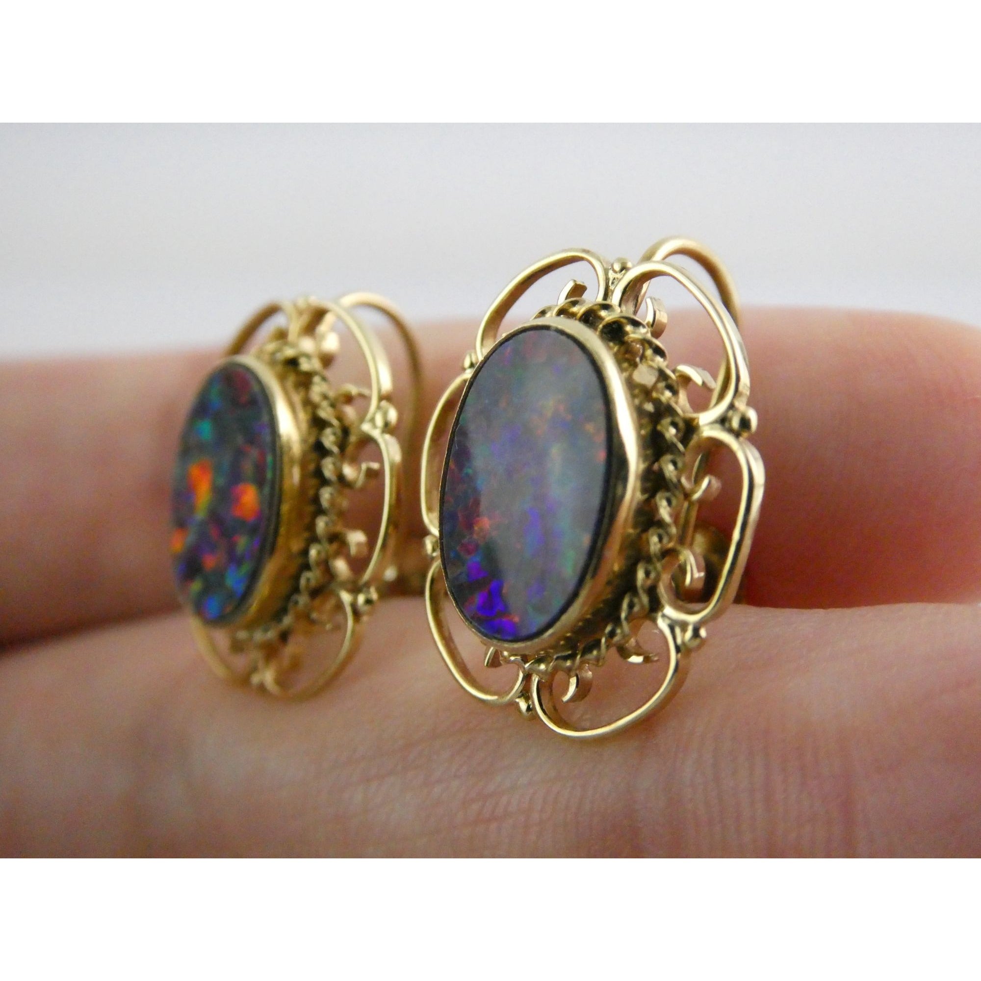 Antique ARA Art Deco 9k Yellow Gold Opal Doublet Screwback Earrings 4.3g .75 In