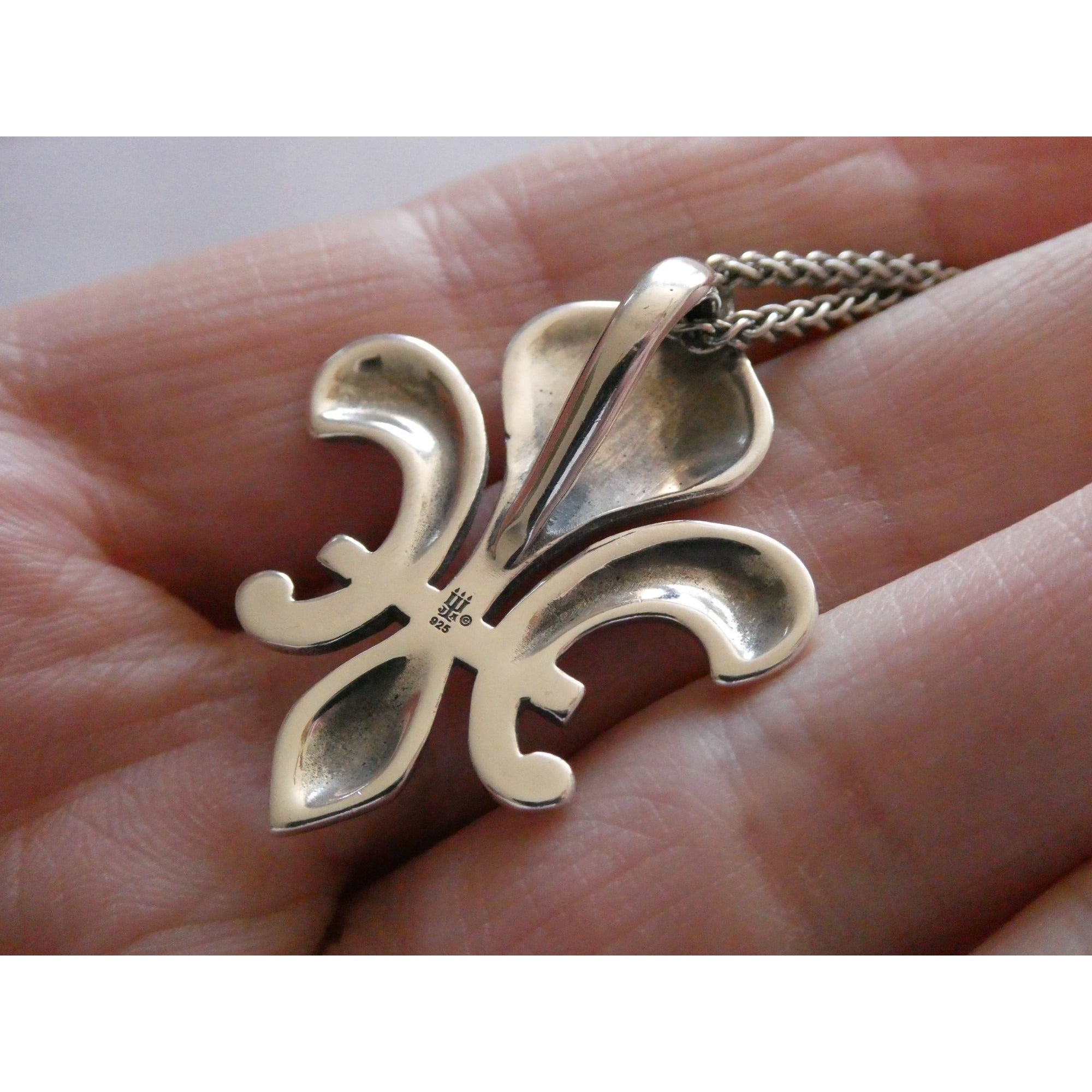 James Avery Retired Sterling Silver Fleur De Lis Pendant Necklace 13g 18 Inches