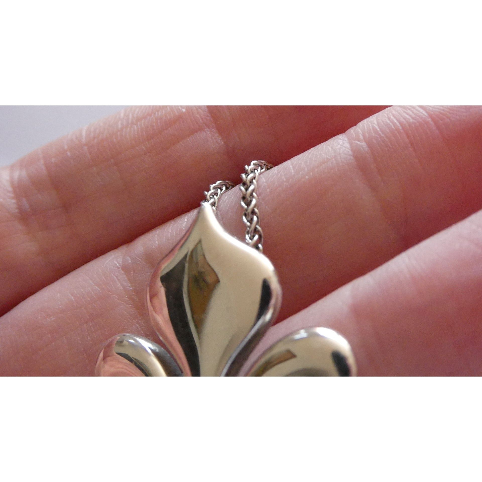 James Avery Retired Sterling Silver Fleur De Lis Pendant Necklace 13g 18 Inches