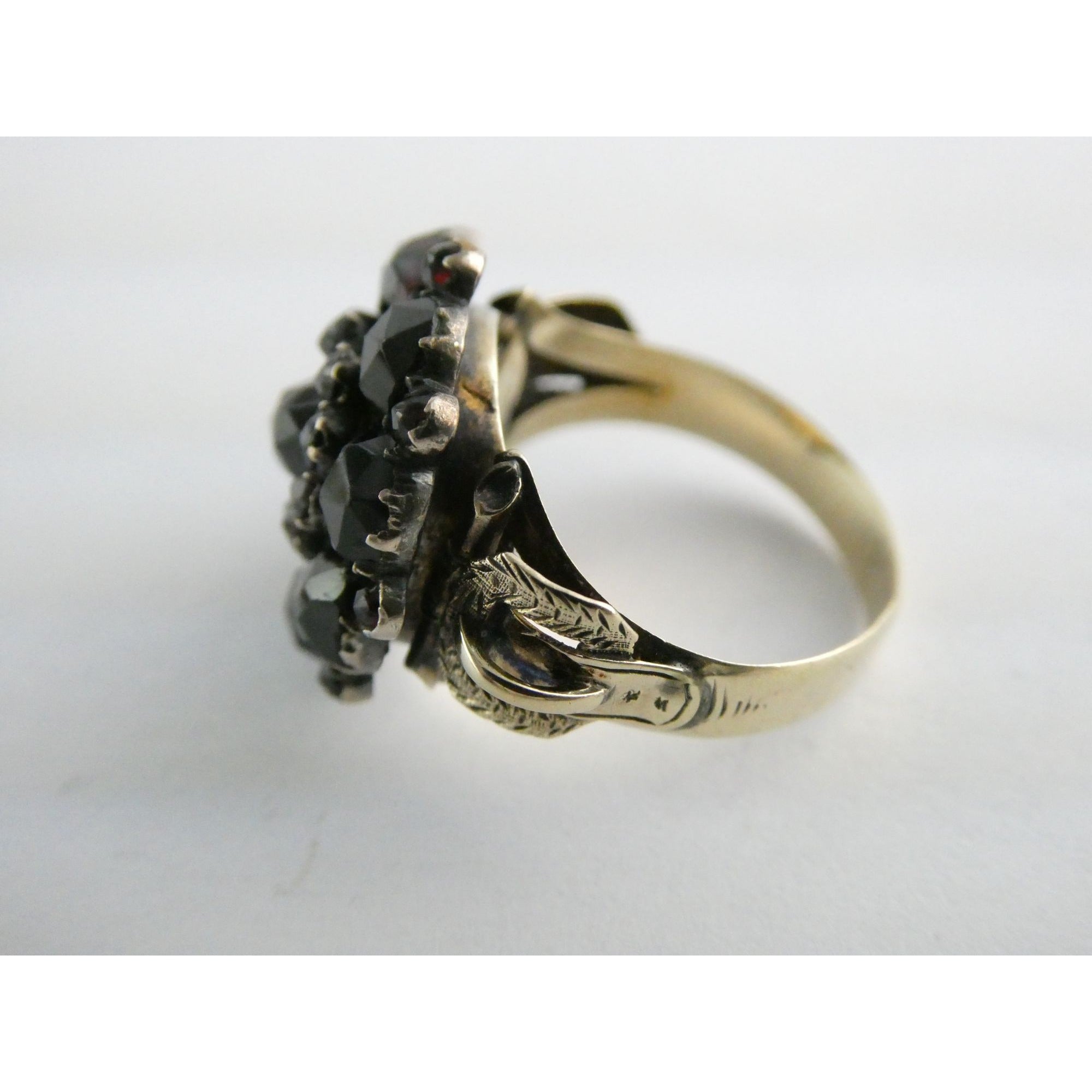 Antique Unmarked 14k Gold Rose Cut Garnet Ring Size 6.25 Weighs 4g 1 MISSING GEM