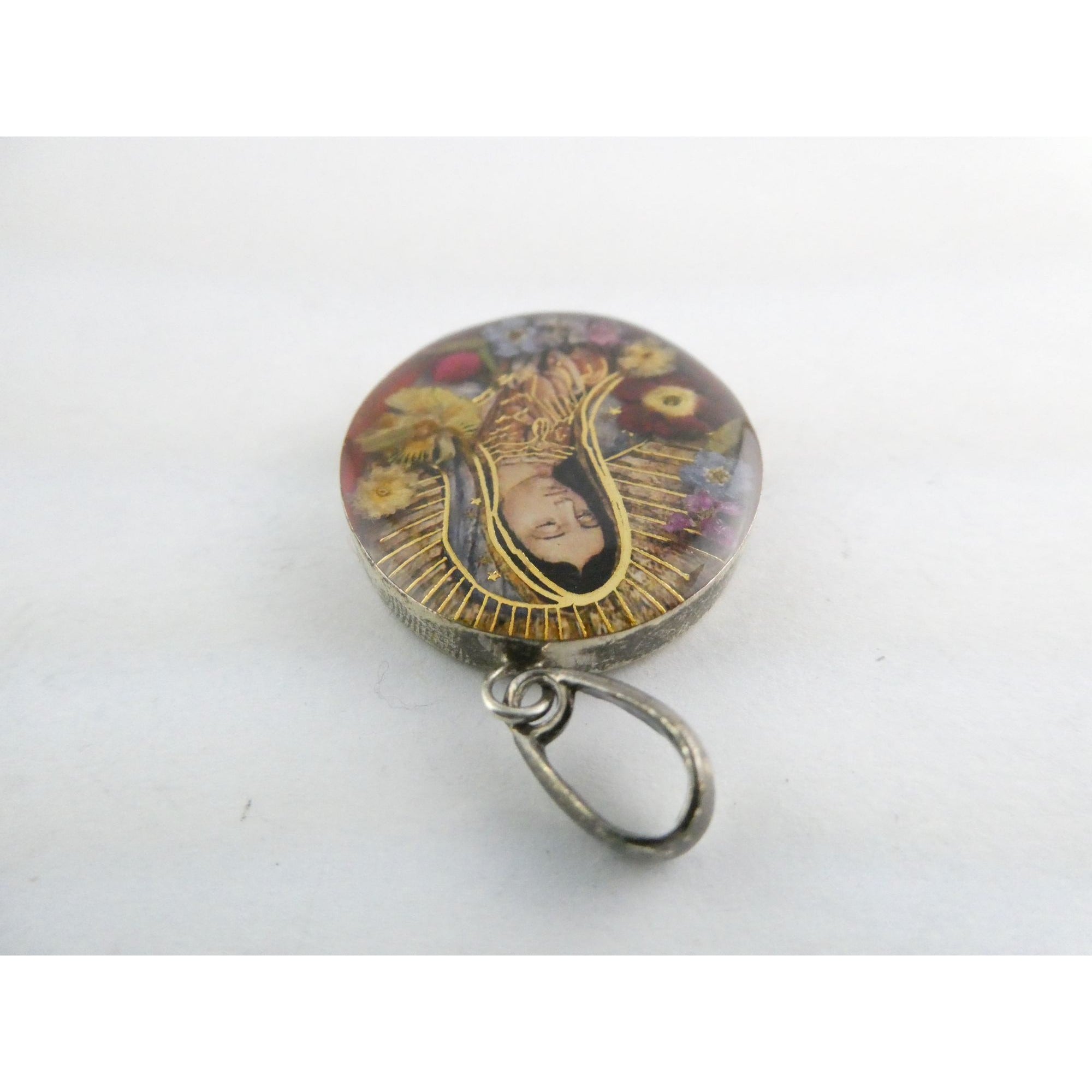 Mexican Sterling Silver Resin Encased Dried Flowers Holy Mary Pendant 8.2g 46mm