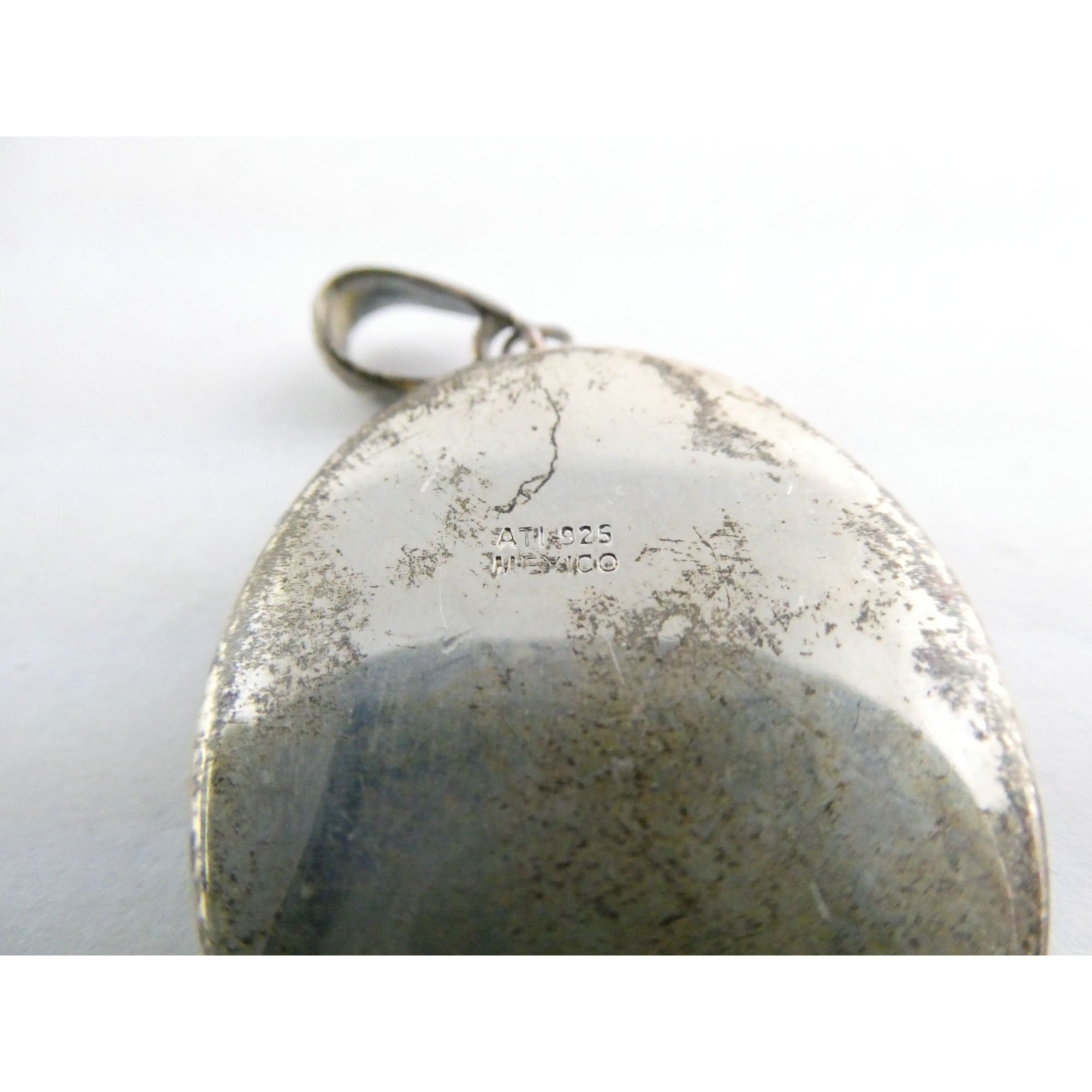 Mexican Sterling Silver Resin Encased Dried Flowers Holy Mary Pendant 8.2g 46mm