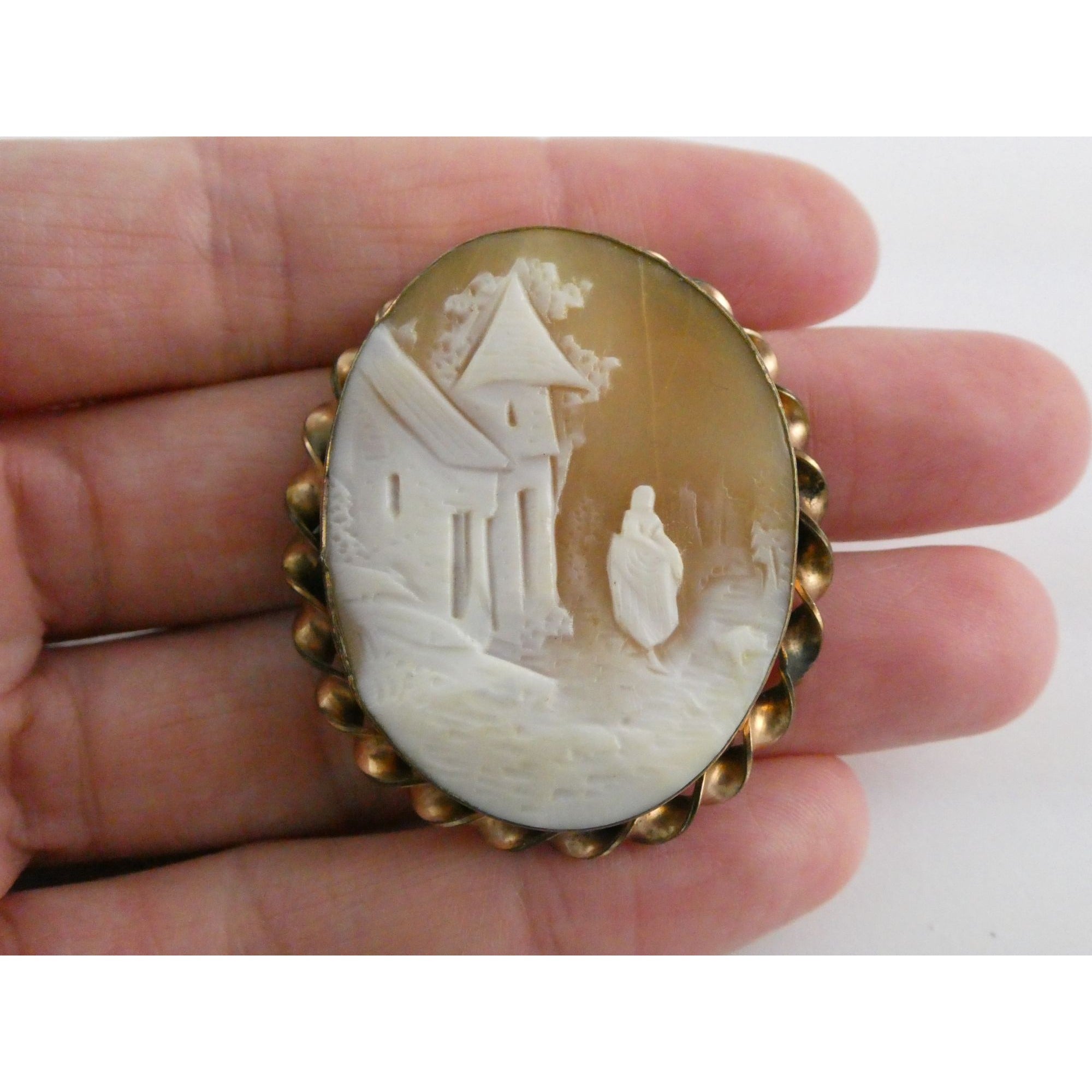 Antique Unmarked Goldtone Metal Carved Shell Cameo Landscape Scene Pin AS IS