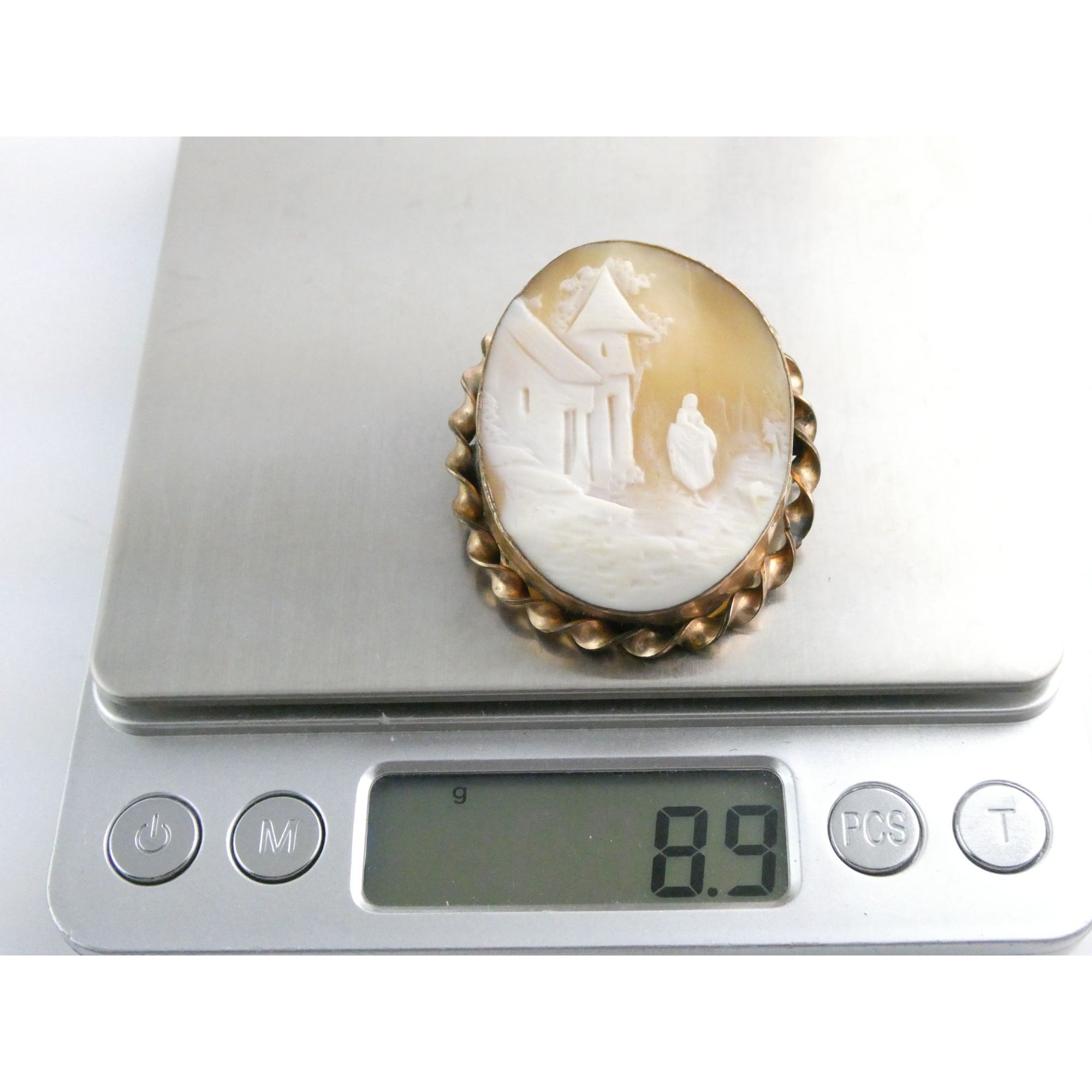 Antique Unmarked Goldtone Metal Carved Shell Cameo Landscape Scene Pin AS IS