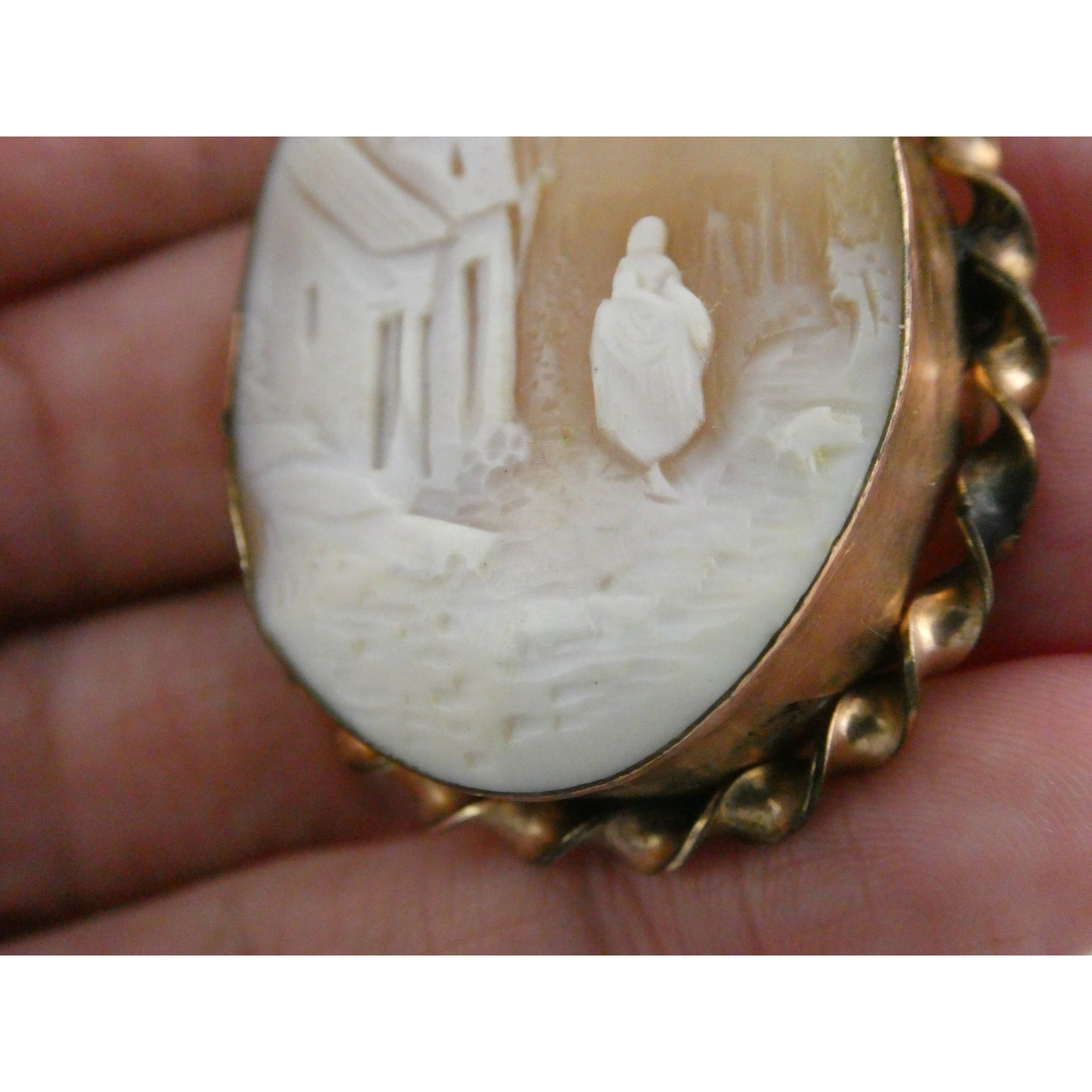 Antique Unmarked Goldtone Metal Carved Shell Cameo Landscape Scene Pin AS IS