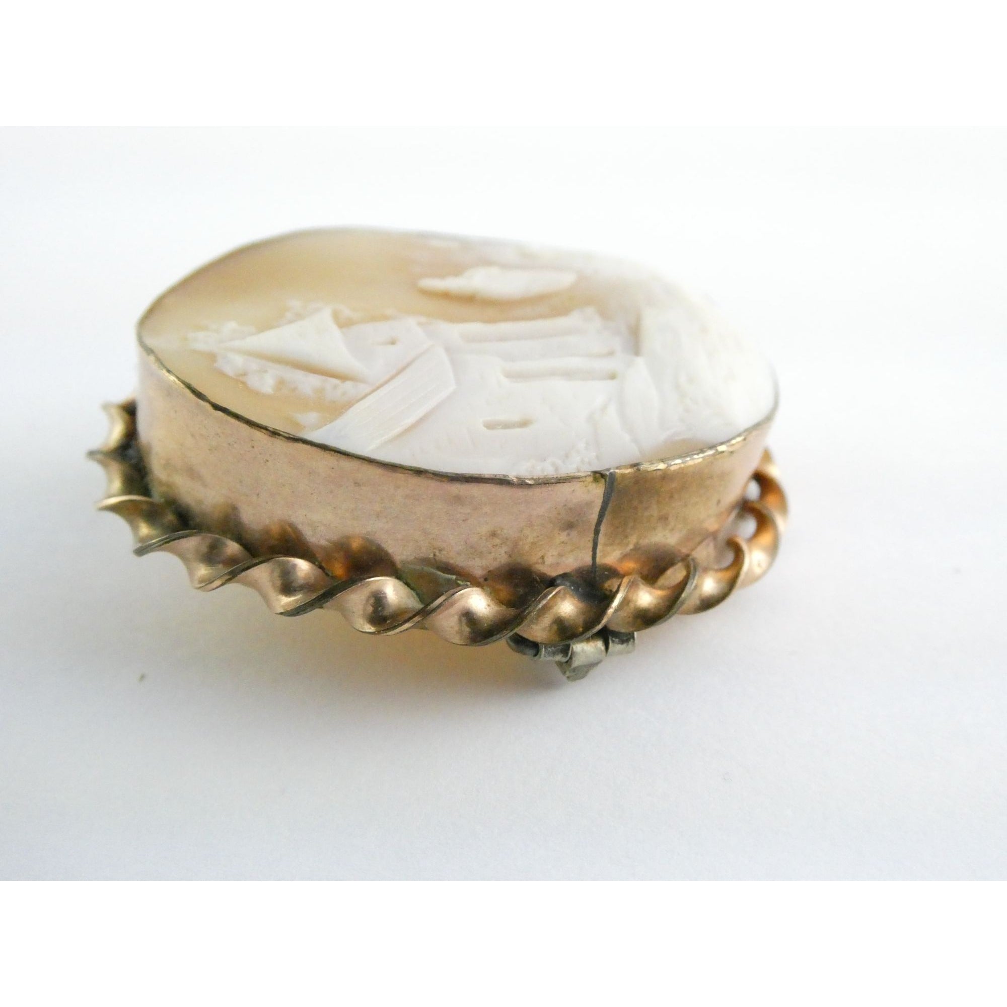 Antique Unmarked Goldtone Metal Carved Shell Cameo Landscape Scene Pin AS IS