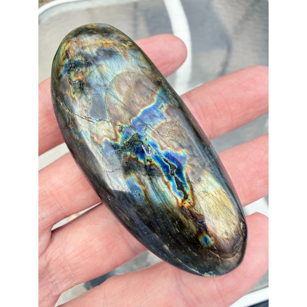 Polished Oval Form Labradorite Piece Specimen 66.6g Weight 2.75 Inch Max Length
