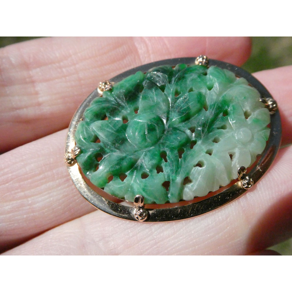 Vintage Chinese 14k Yellow Gold Carved Green Jade Pendant 9g 1.5 Inch Wide