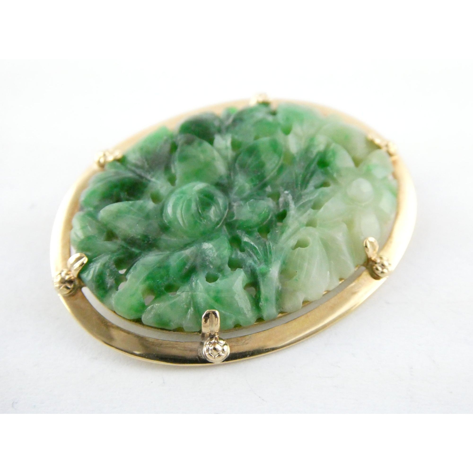 Vintage Chinese 14k Yellow Gold Carved Green Jade Pendant 9g 1.5 Inch Wide