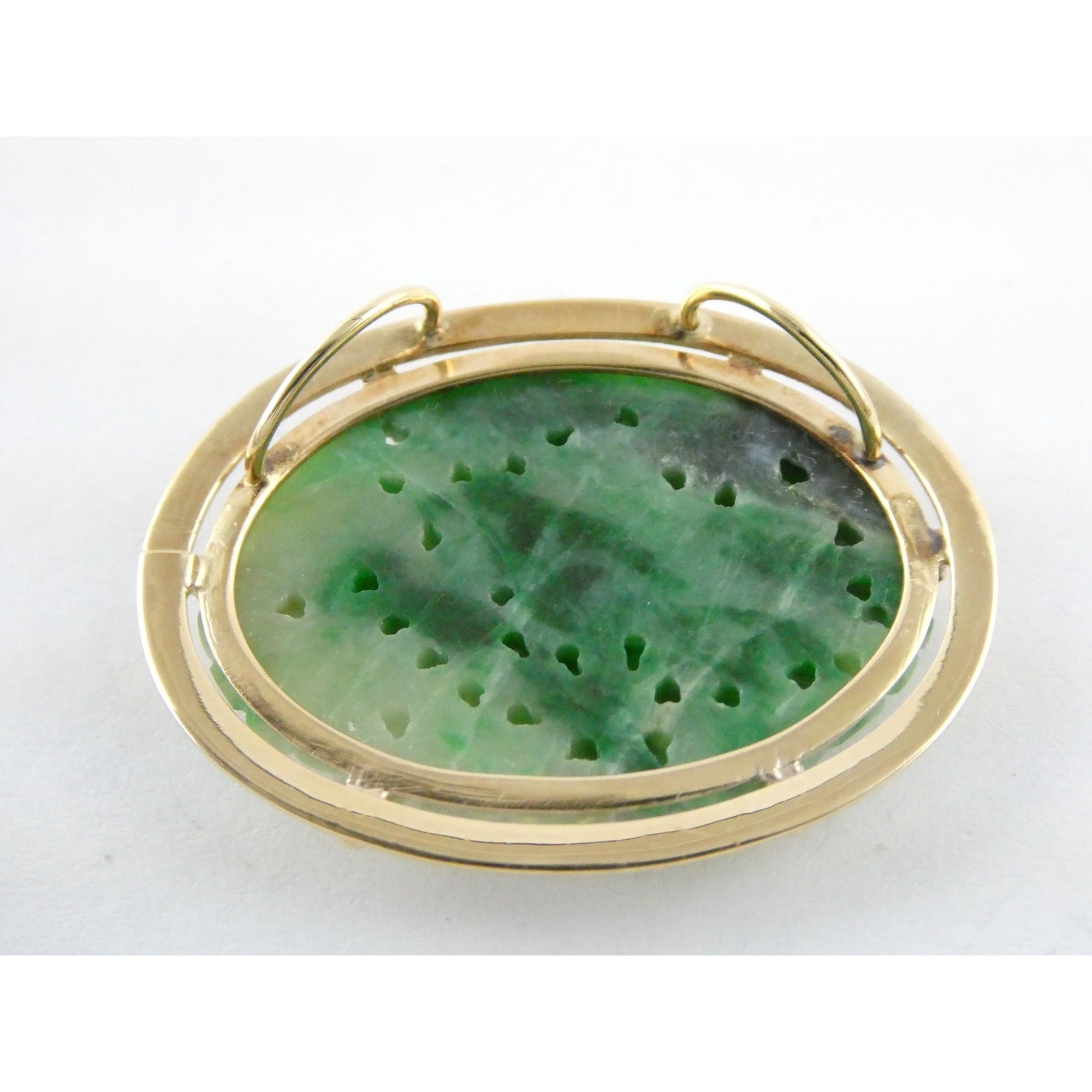 Vintage Chinese 14k Yellow Gold Carved Green Jade Pendant 9g 1.5 Inch Wide