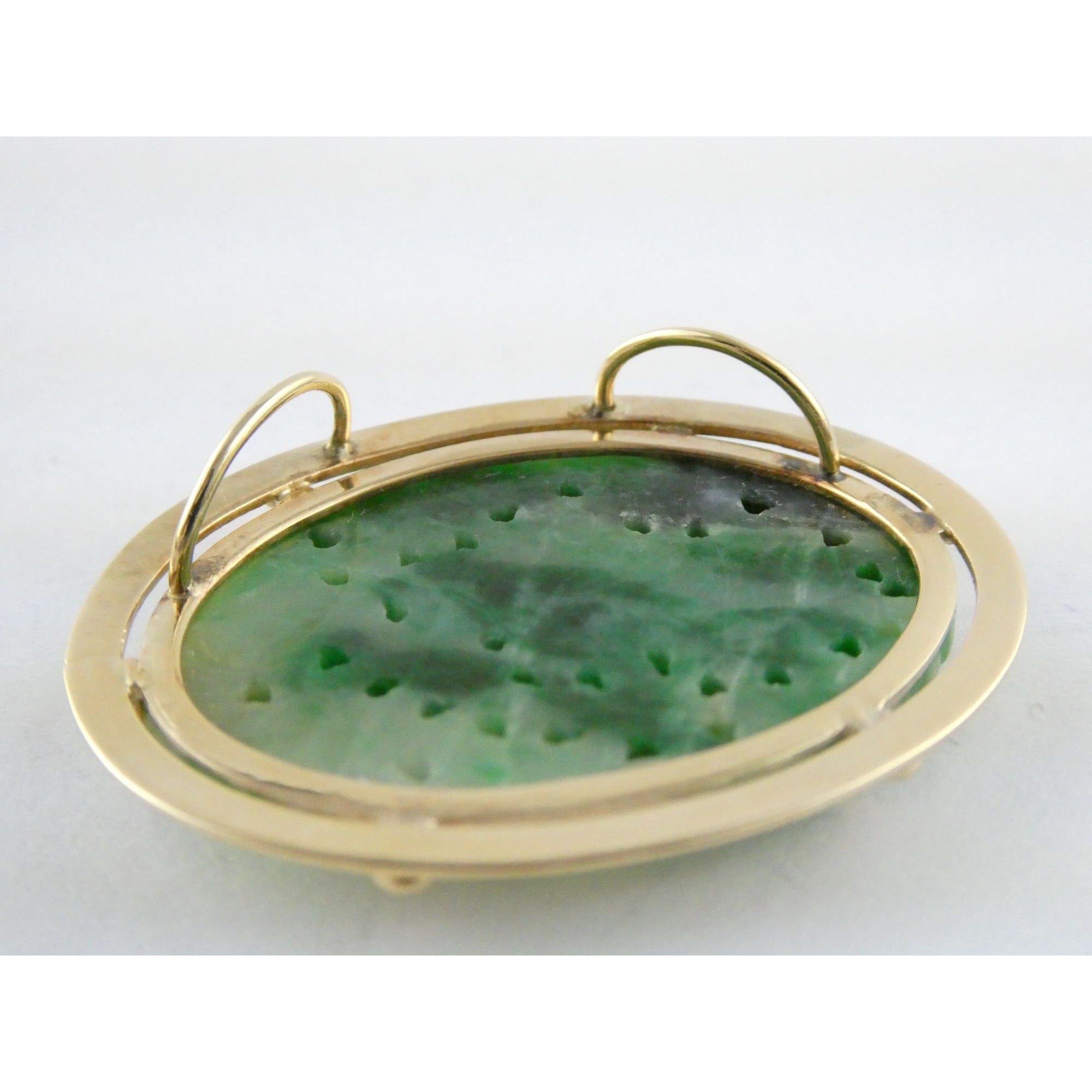 Vintage Chinese 14k Yellow Gold Carved Green Jade Pendant 9g 1.5 Inch Wide