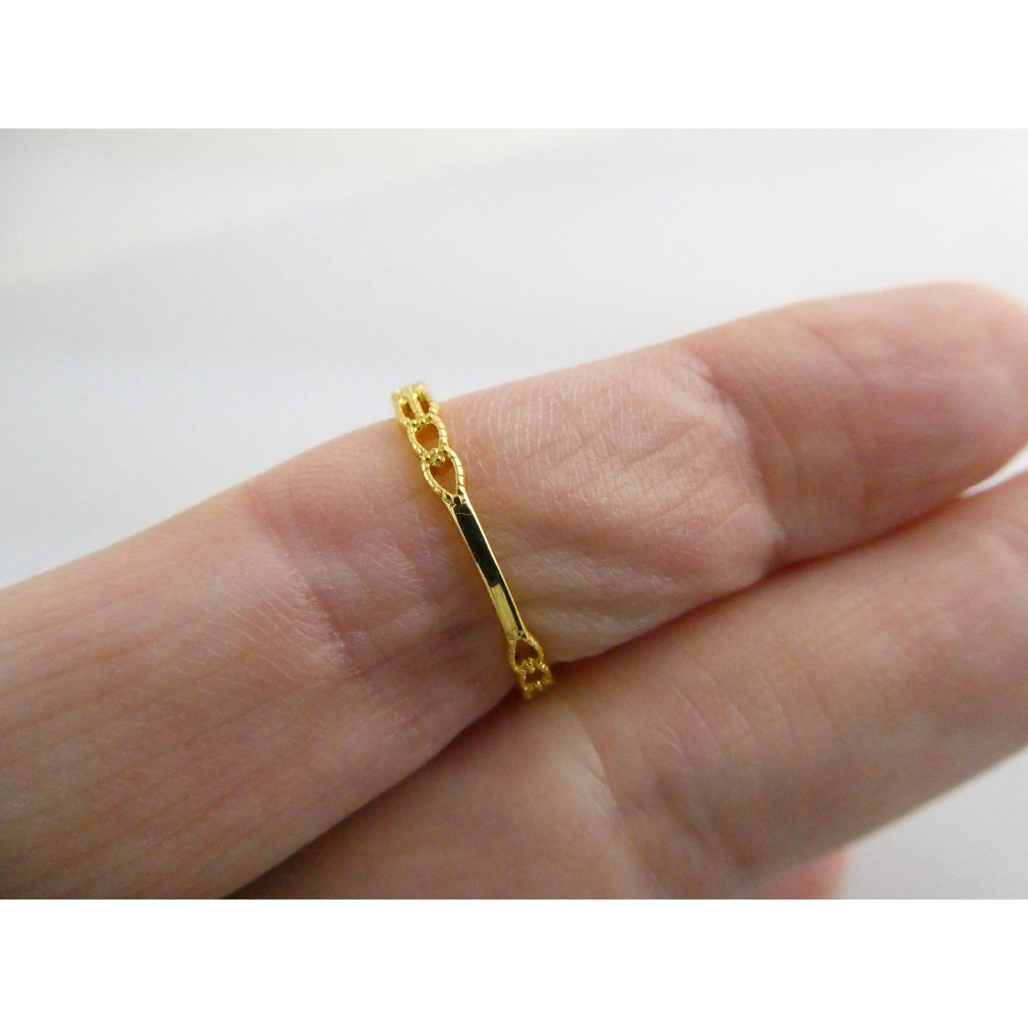 Gilt Sterling Silver Crystal Accent Black Onyx Heart Ring Size 7.75 Weighs 2.2g