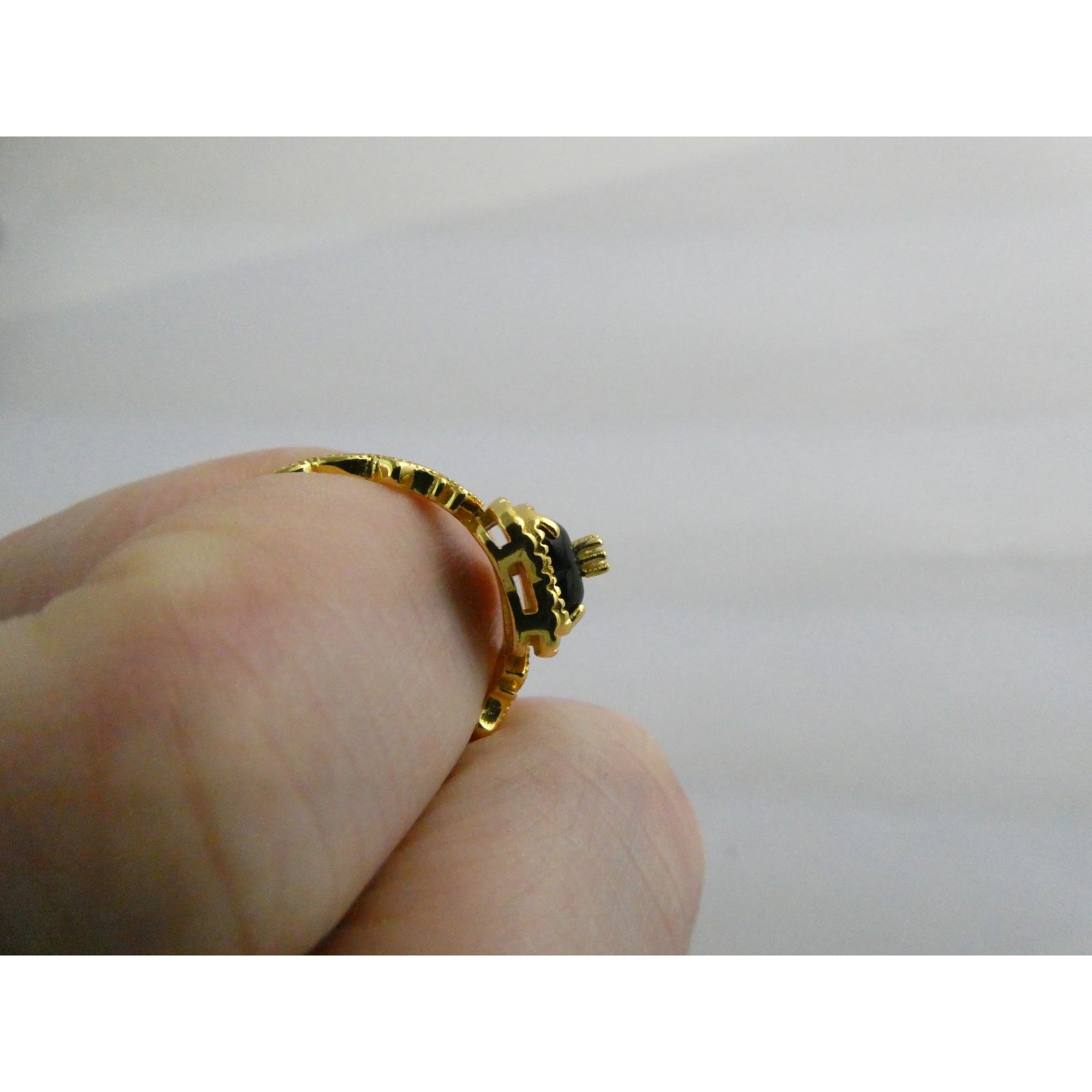 Gilt Sterling Silver Crystal Accent Black Onyx Heart Ring Size 7.75 Weighs 2.2g
