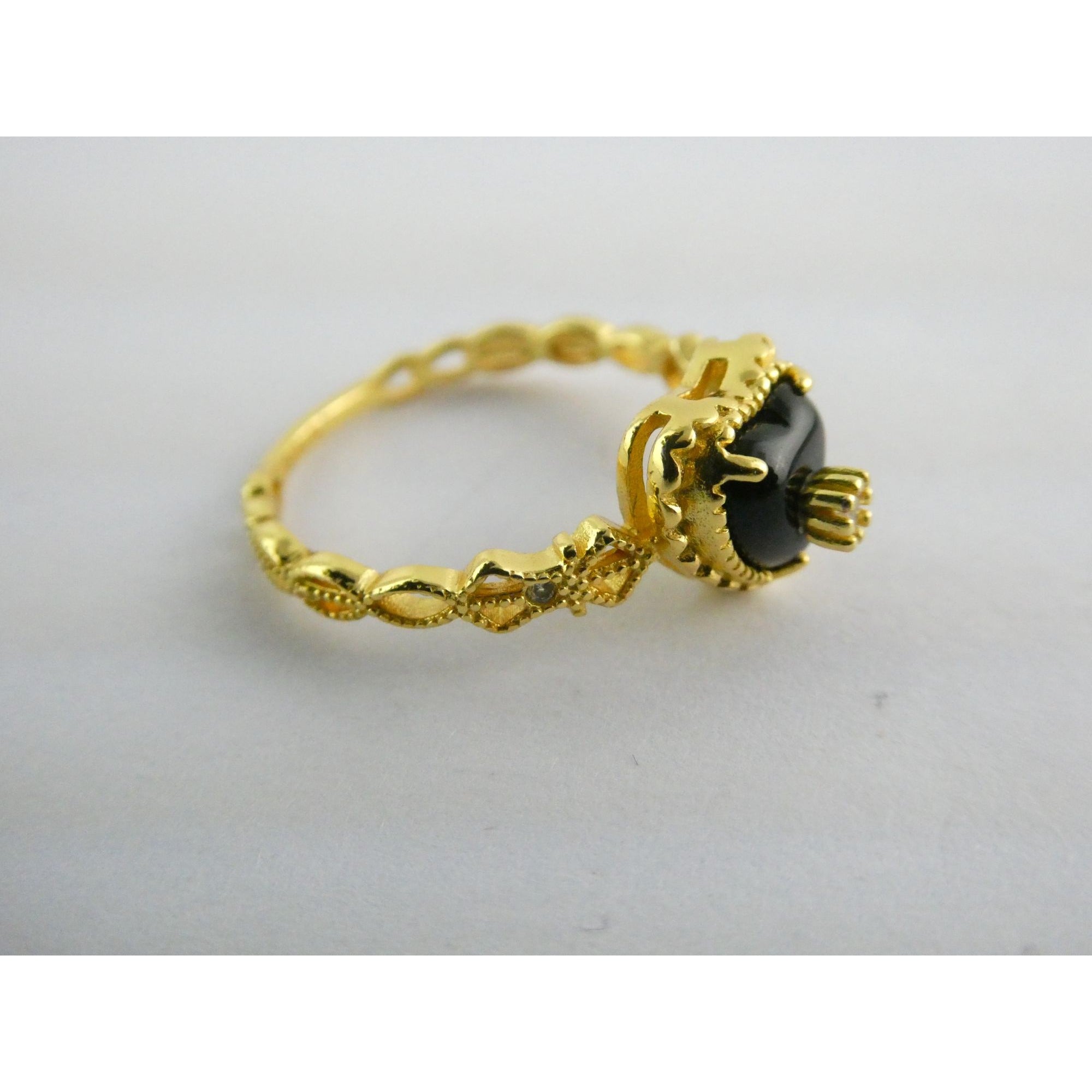 Gilt Sterling Silver Crystal Accent Black Onyx Heart Ring Size 7.75 Weighs 2.2g