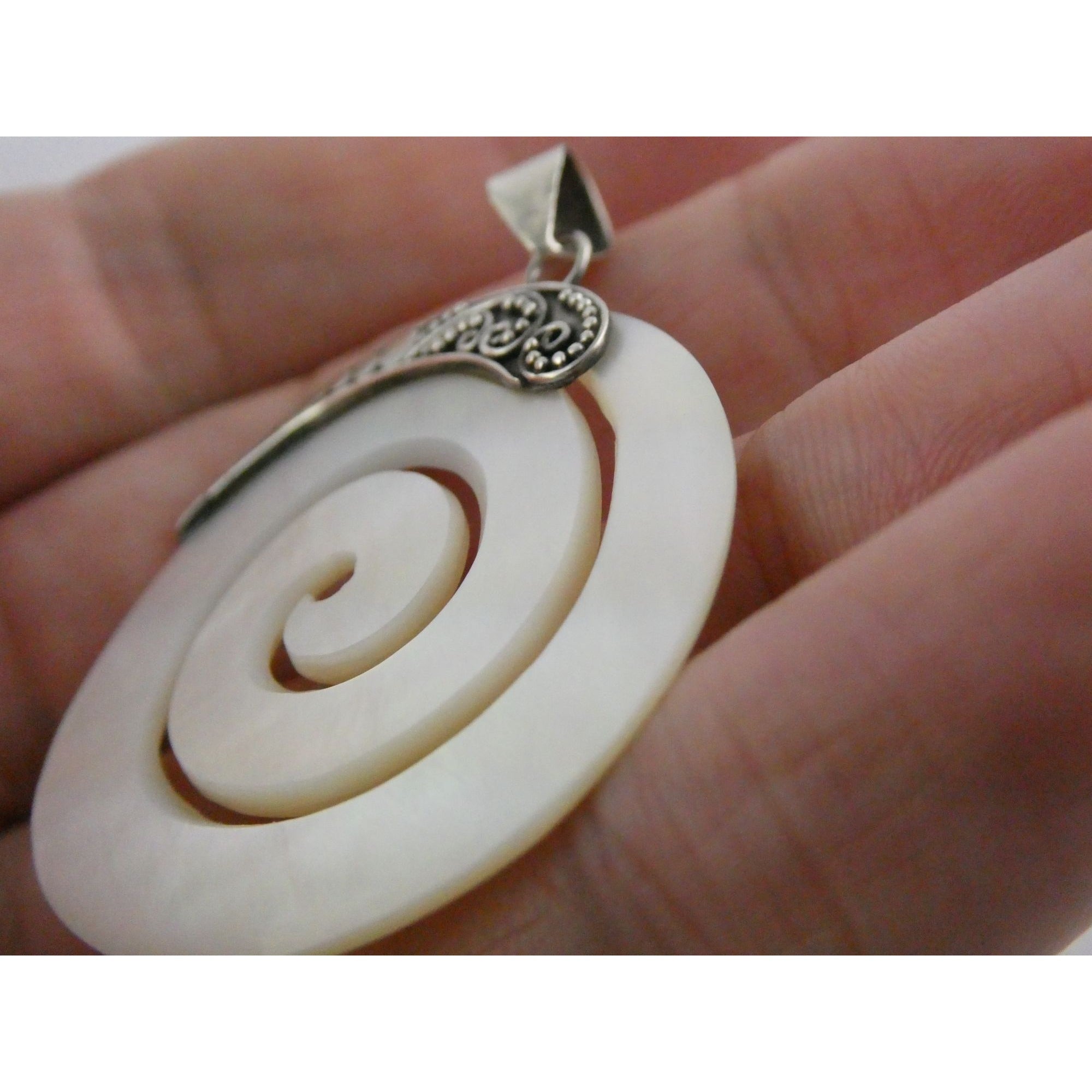 Sterling Silver Mother of Pearl Shell Spiral Cut Disc Pendant 4.7g 925 1.75 Inch