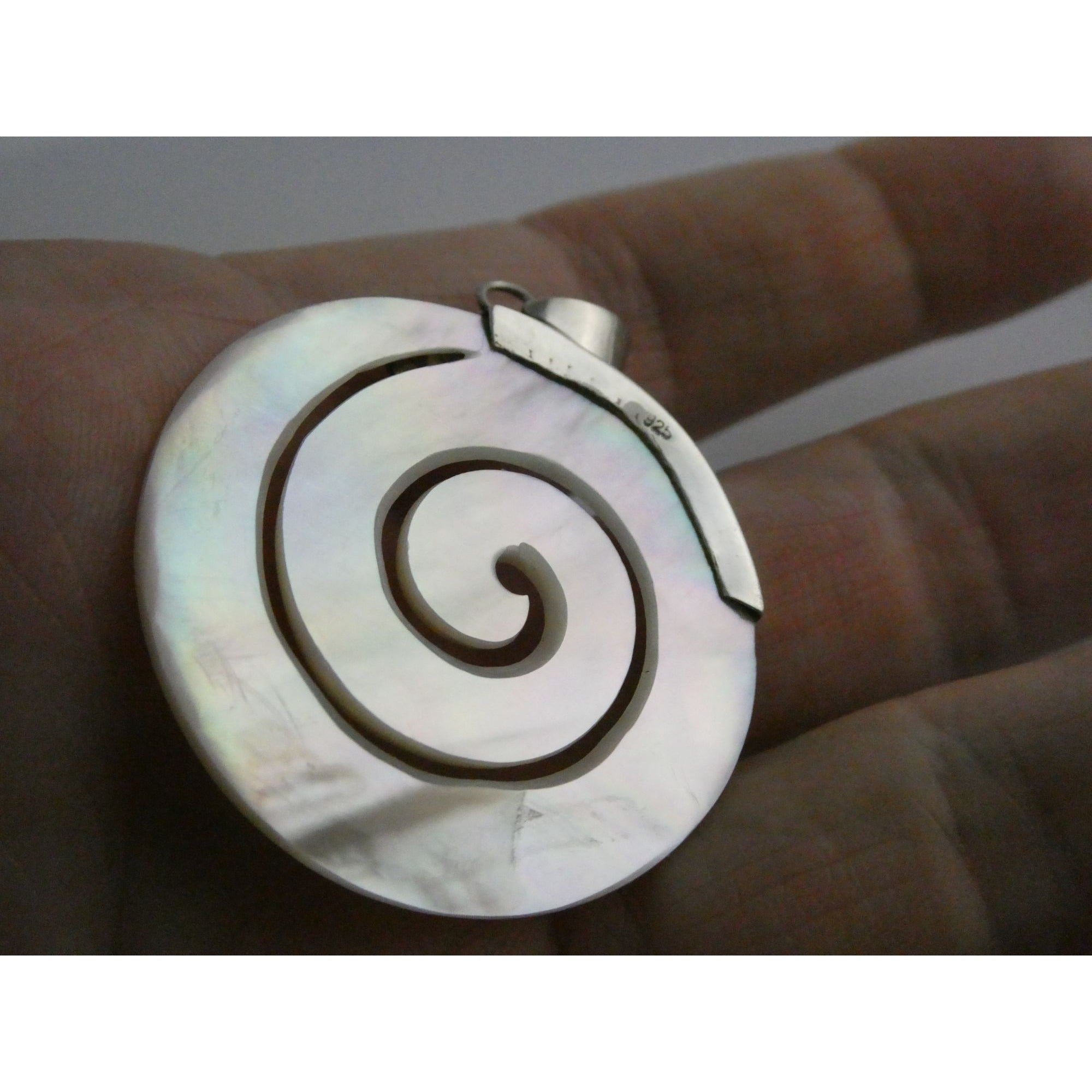 Sterling Silver Mother of Pearl Shell Spiral Cut Disc Pendant 4.7g 925 1.75 Inch