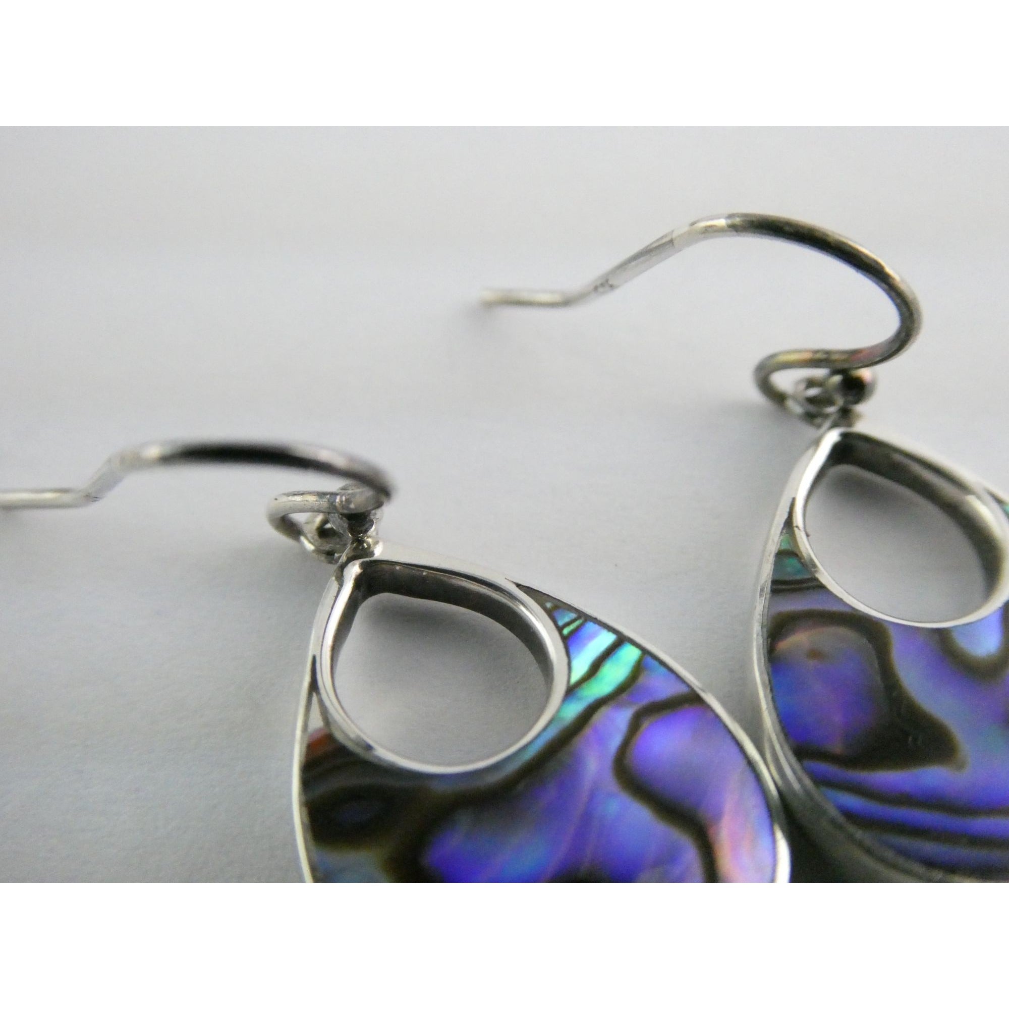 ATI Sterling Silver Purple Abalone Shell Hook Earrings 3.5g 925 1 Inch Total