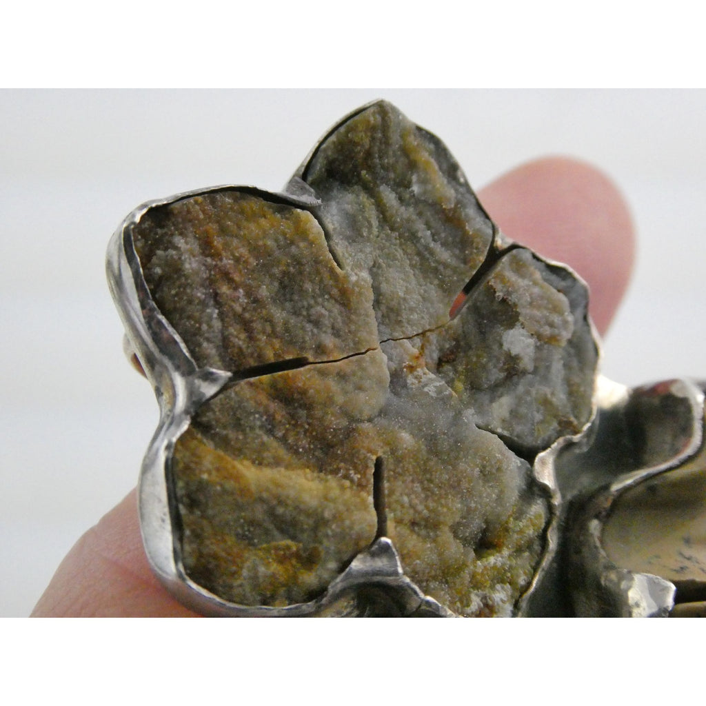 Amy Kahn Russell AKR Carved Jasper Leaf Agate Flower Sterling Silver Pin Pendant