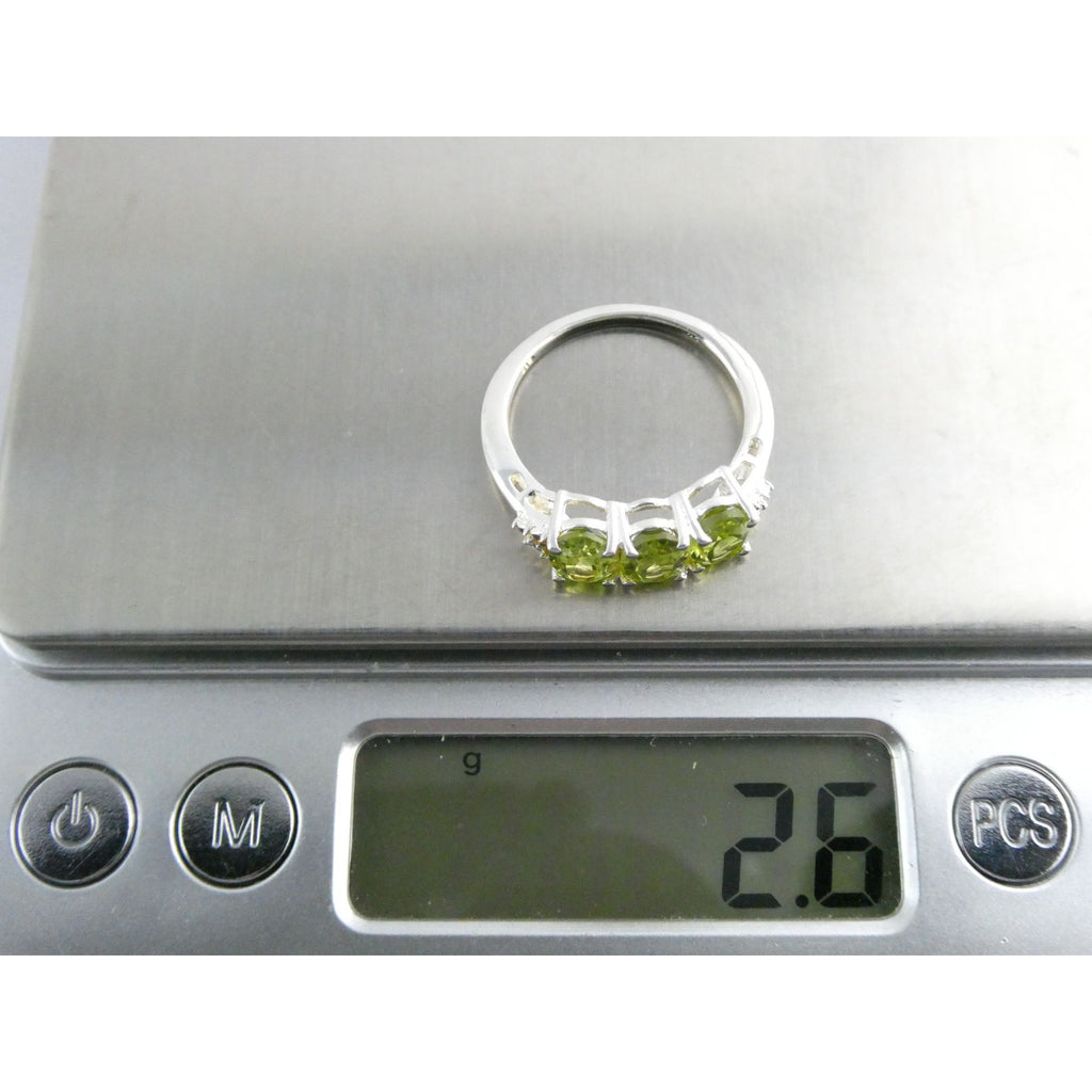 STS Sterling Silver Three Stone Green Peridot Ring Size 8 Weighs 2.6g