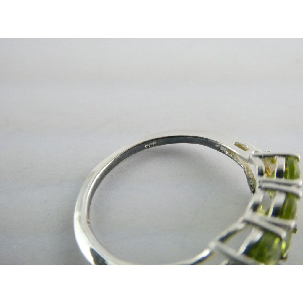 STS Sterling Silver Three Stone Green Peridot Ring Size 8 Weighs 2.6g