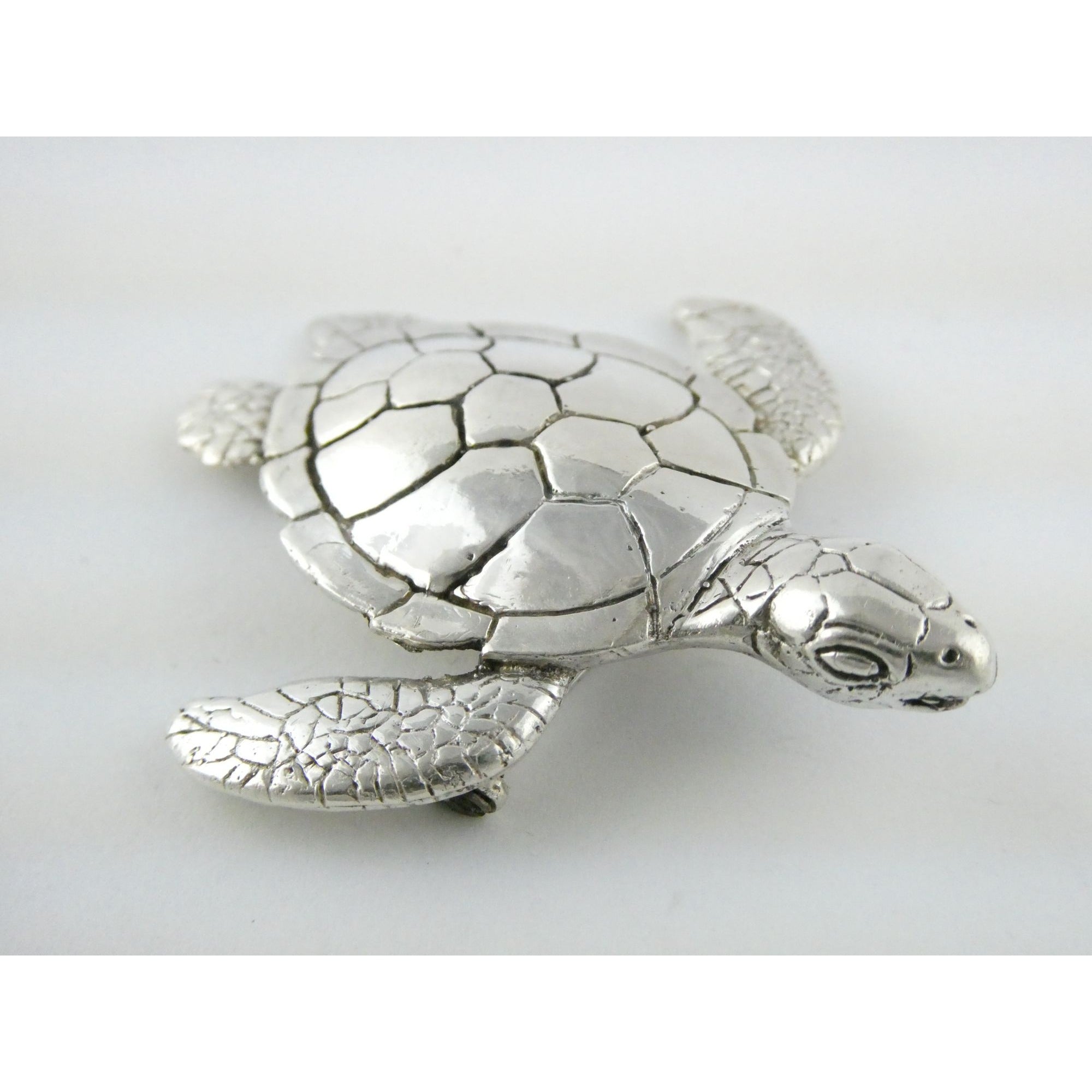 Vintage Boyd Signed Hawaiian Artist Sterling Silver Sea Turtle Pin Brooch 2.25In