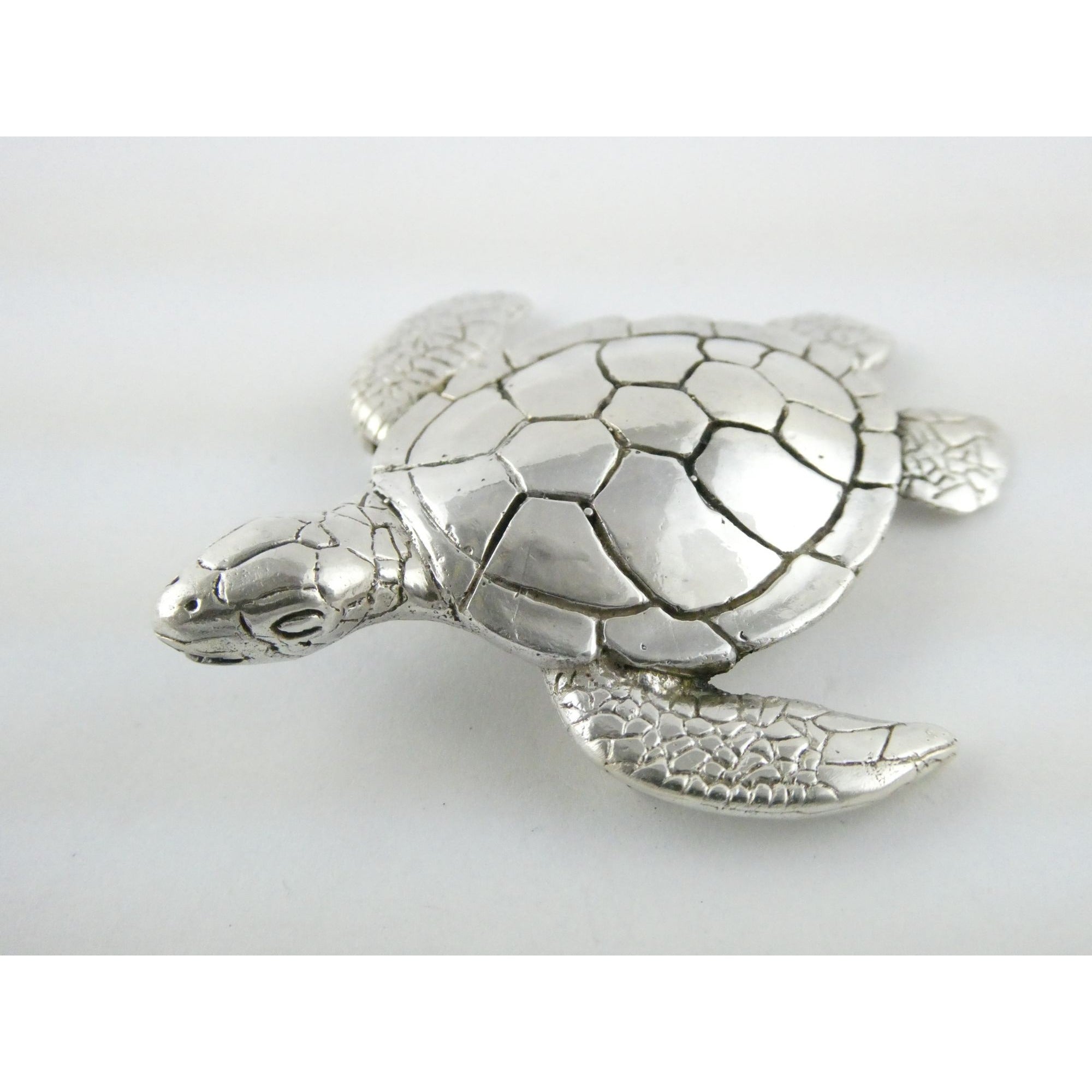 Vintage Boyd Signed Hawaiian Artist Sterling Silver Sea Turtle Pin Brooch 2.25In