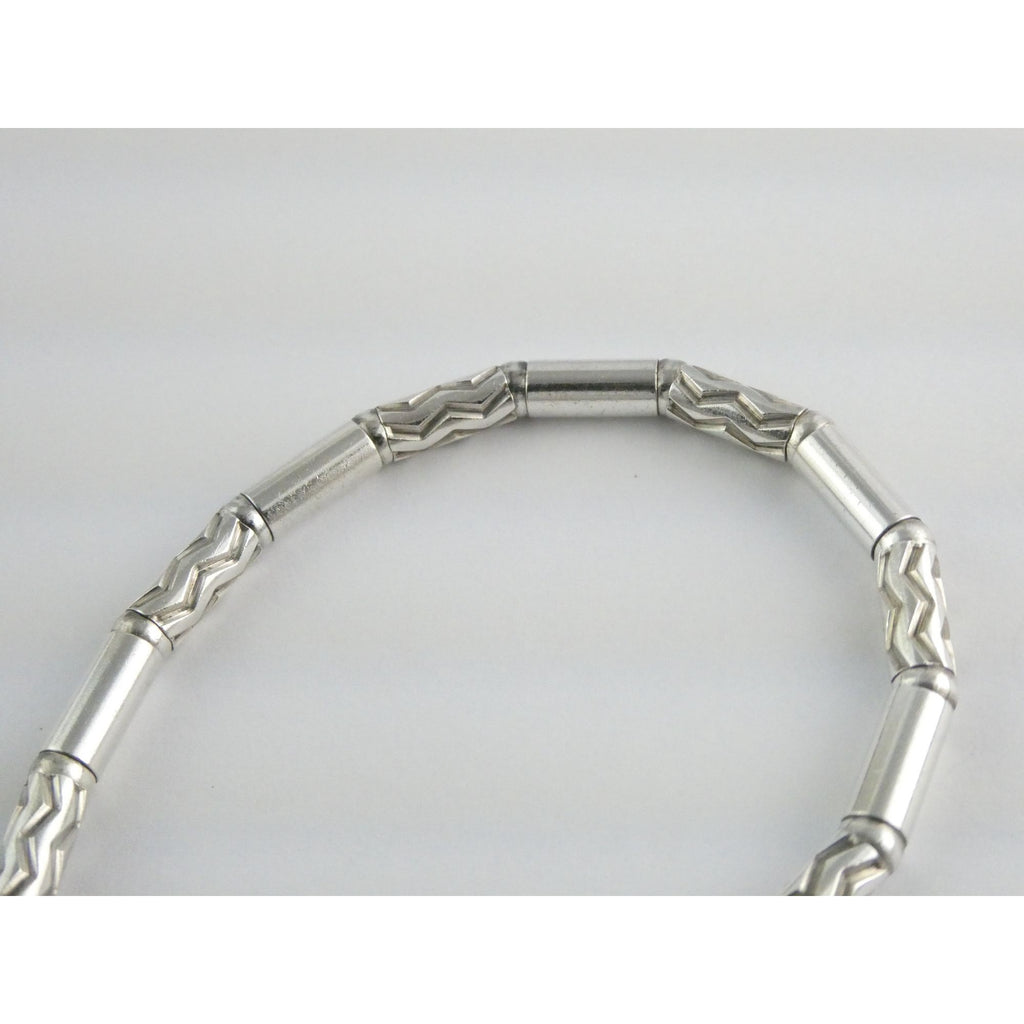 Tiffany and Co Sterling Silver Aztec Zig Zag Link Bracelet with Pouch 7 Inches