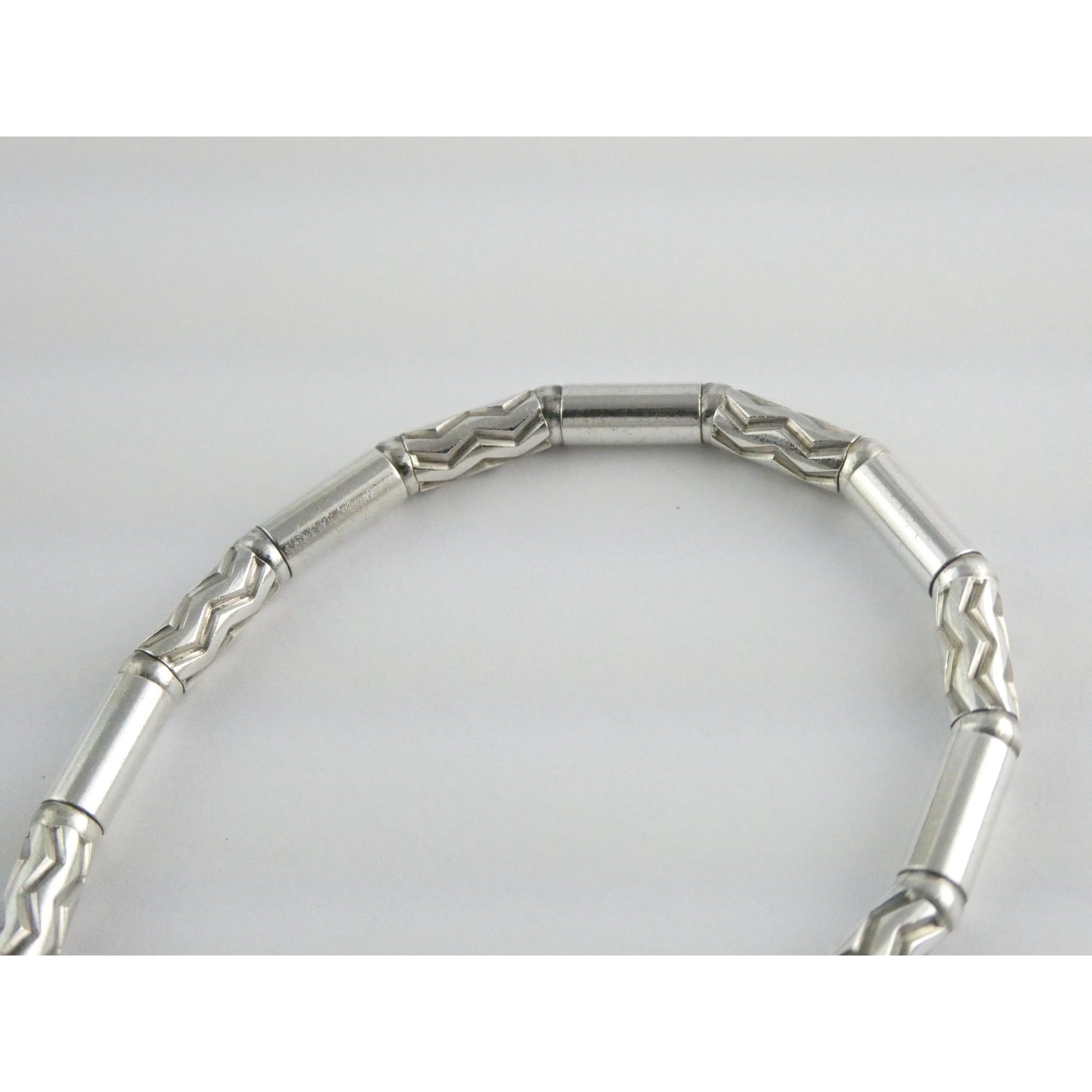 Tiffany and Co Sterling Silver Aztec Zig Zag Link Bracelet with Pouch 7 Inches