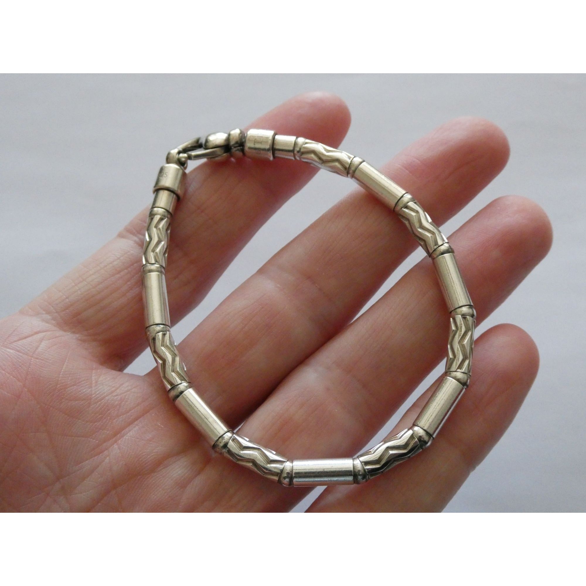 Tiffany and Co Sterling Silver Aztec Zig Zag Link Bracelet with Pouch 7 Inches