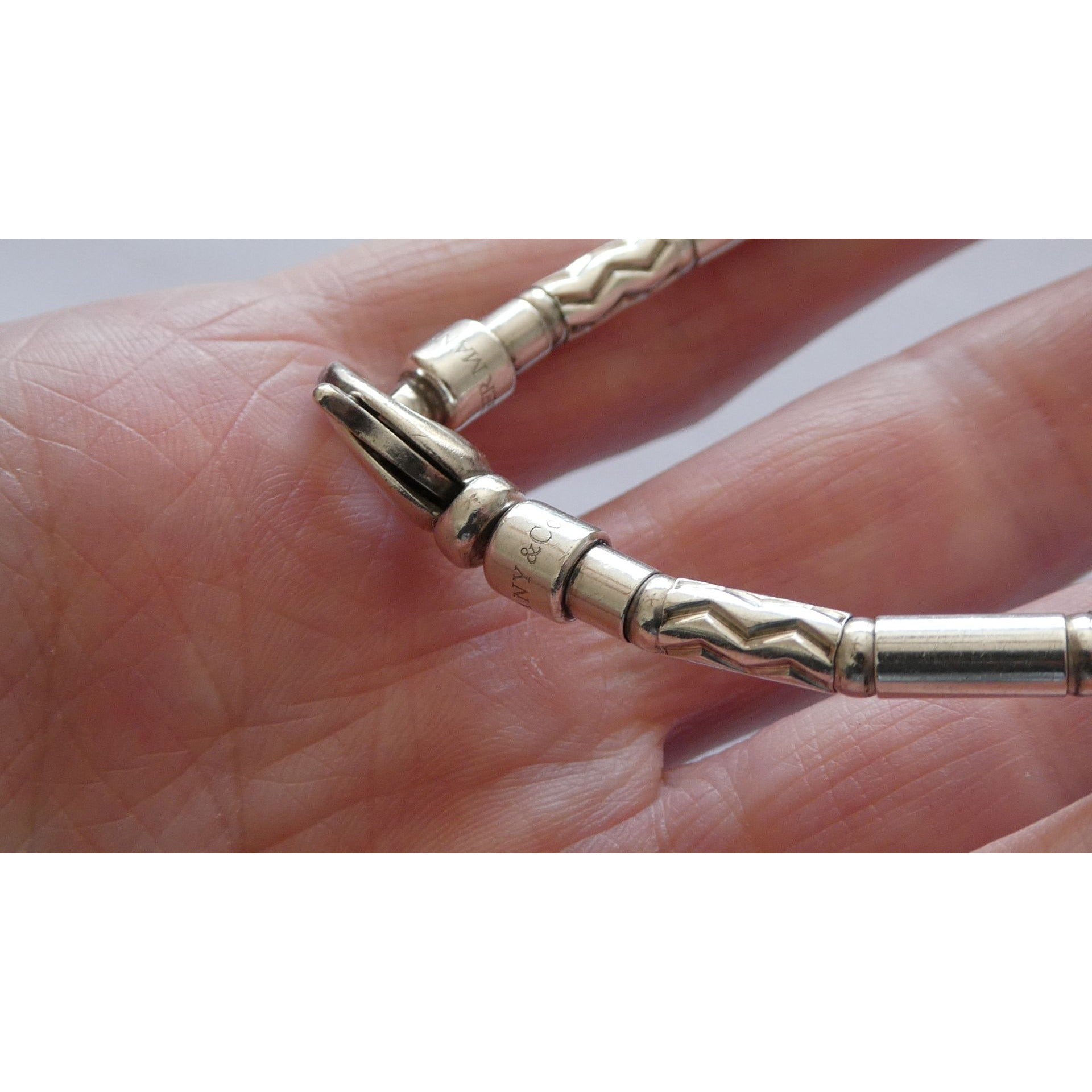Tiffany and Co Sterling Silver Aztec Zig Zag Link Bracelet with Pouch 7 Inches