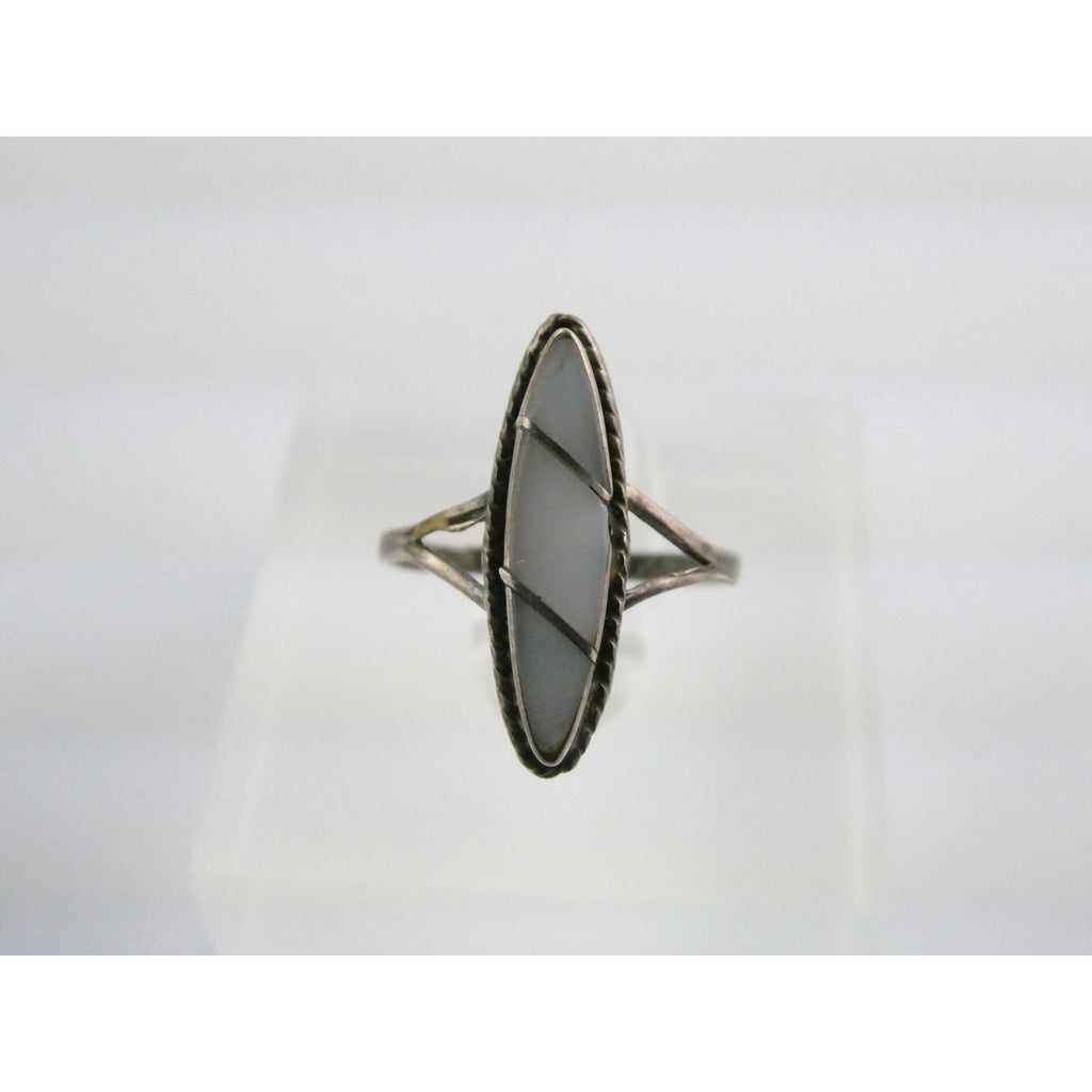 Vintage Taxco Mexico Sterling Silver MOP Shell Inlay Ring Size 5 1.6g AS IS
