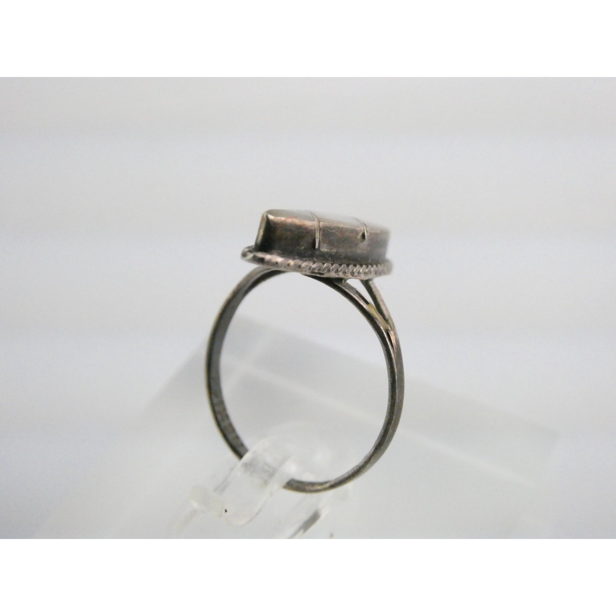 Vintage Taxco Mexico Sterling Silver MOP Shell Inlay Ring Size 5 1.6g AS IS