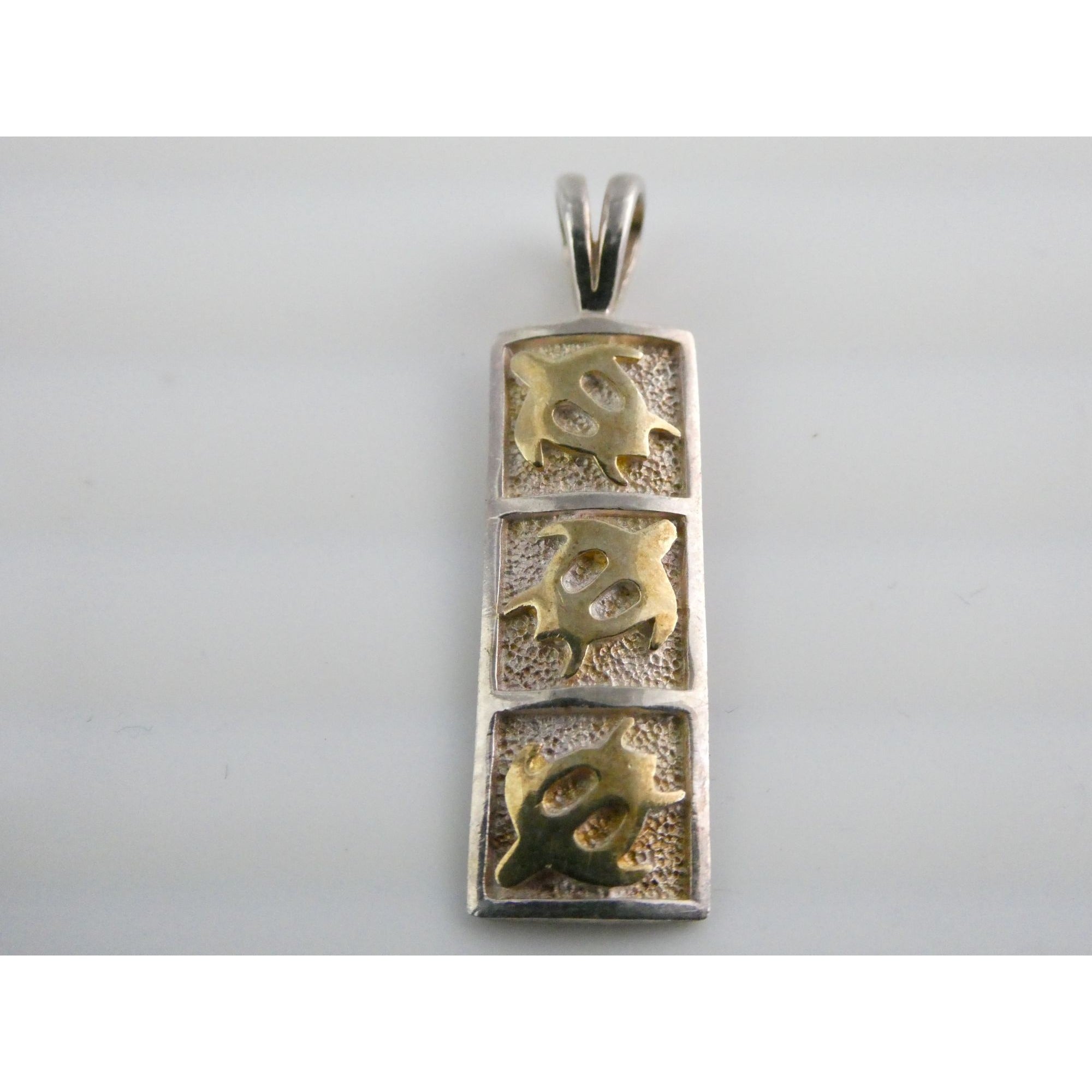 Sterling Silver Two Toned Yellow Hawaiian Triple Sea Turtle Quilt Pendant 37mm