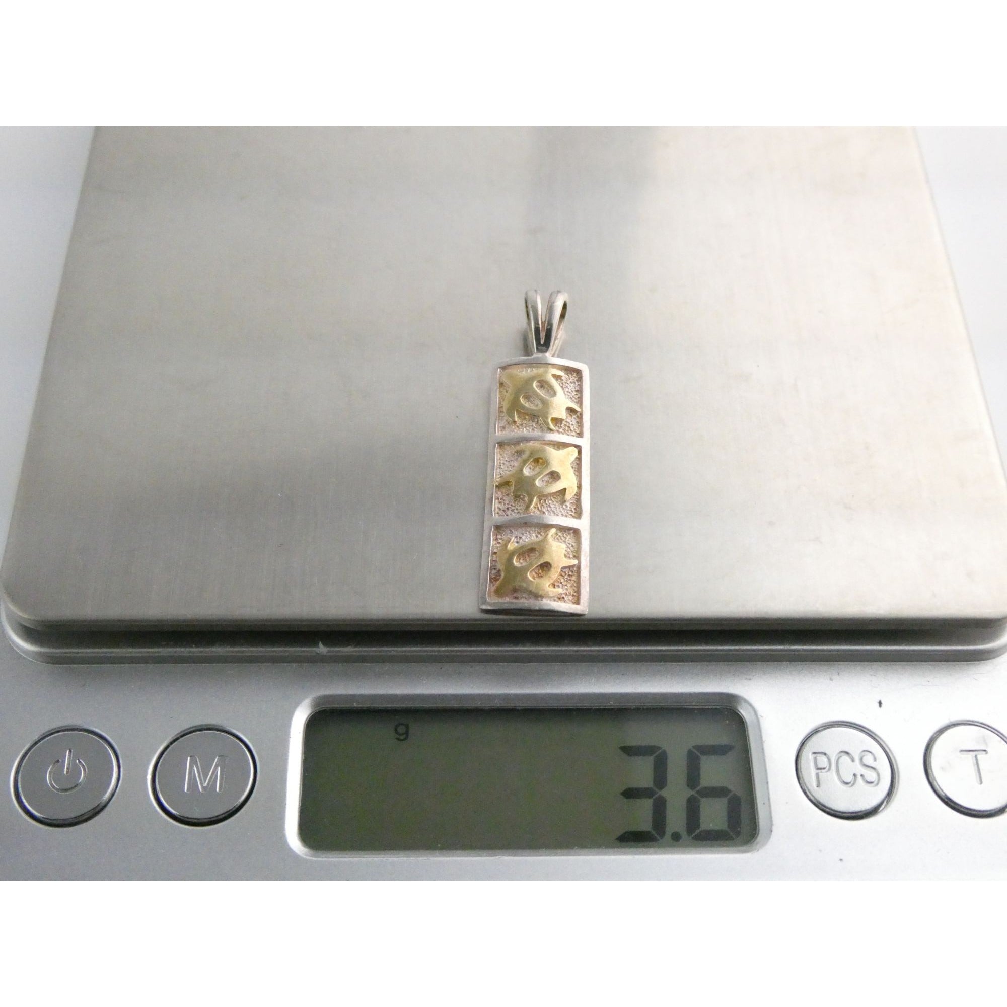 Sterling Silver Two Toned Yellow Hawaiian Triple Sea Turtle Quilt Pendant 37mm