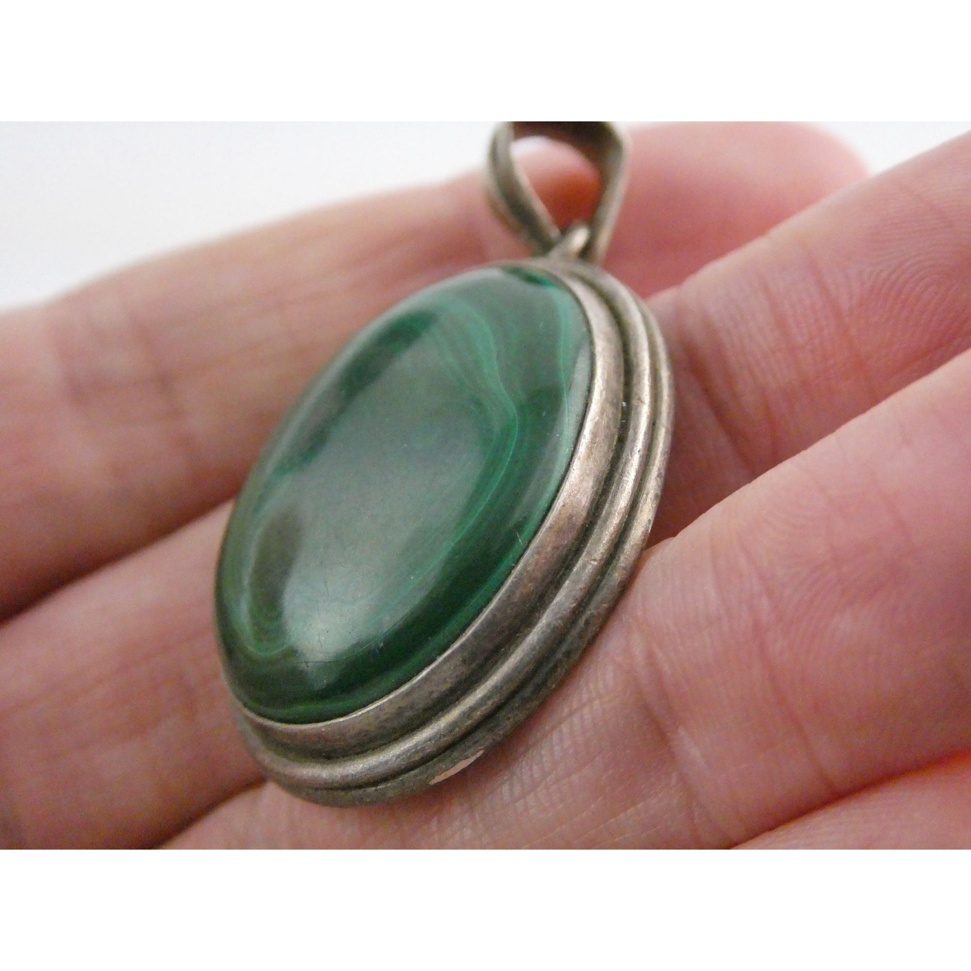 Sterling Silver Malachite Oval Cabochon Pendant 17g 45mm Total Length