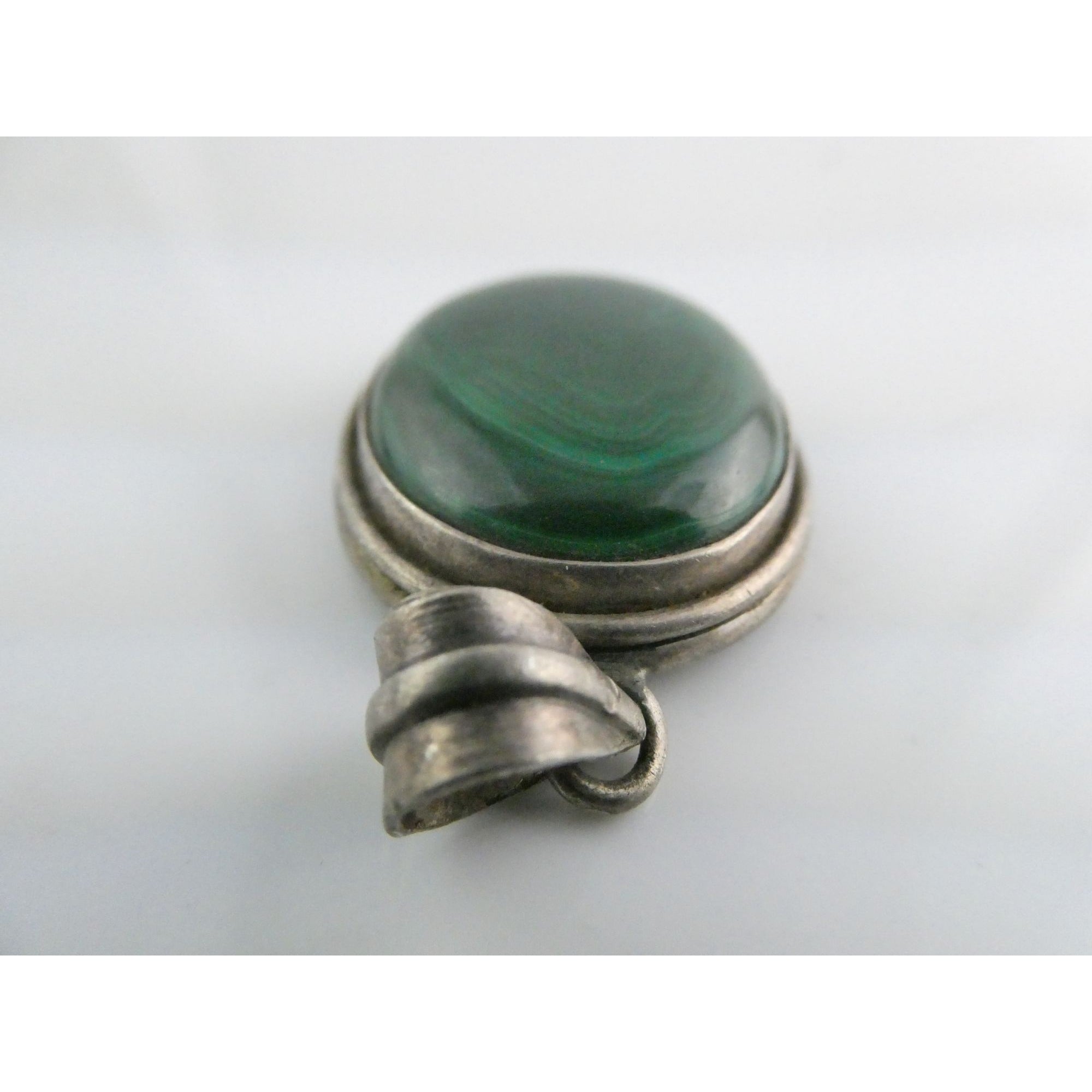 Sterling Silver Malachite Oval Cabochon Pendant 17g 45mm Total Length