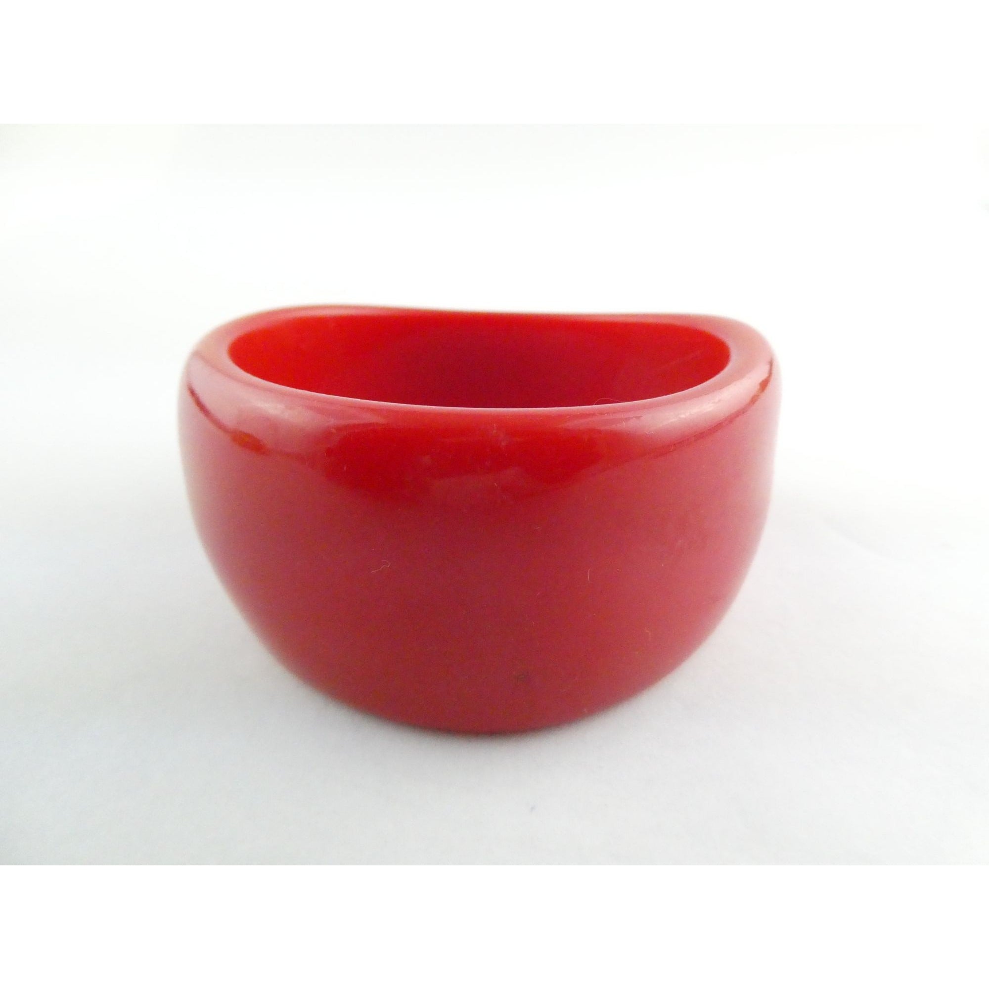 Vintage Wavy Plastic Red Chunky Bangle Bracelet 7.5 Inch 74.3g Weight