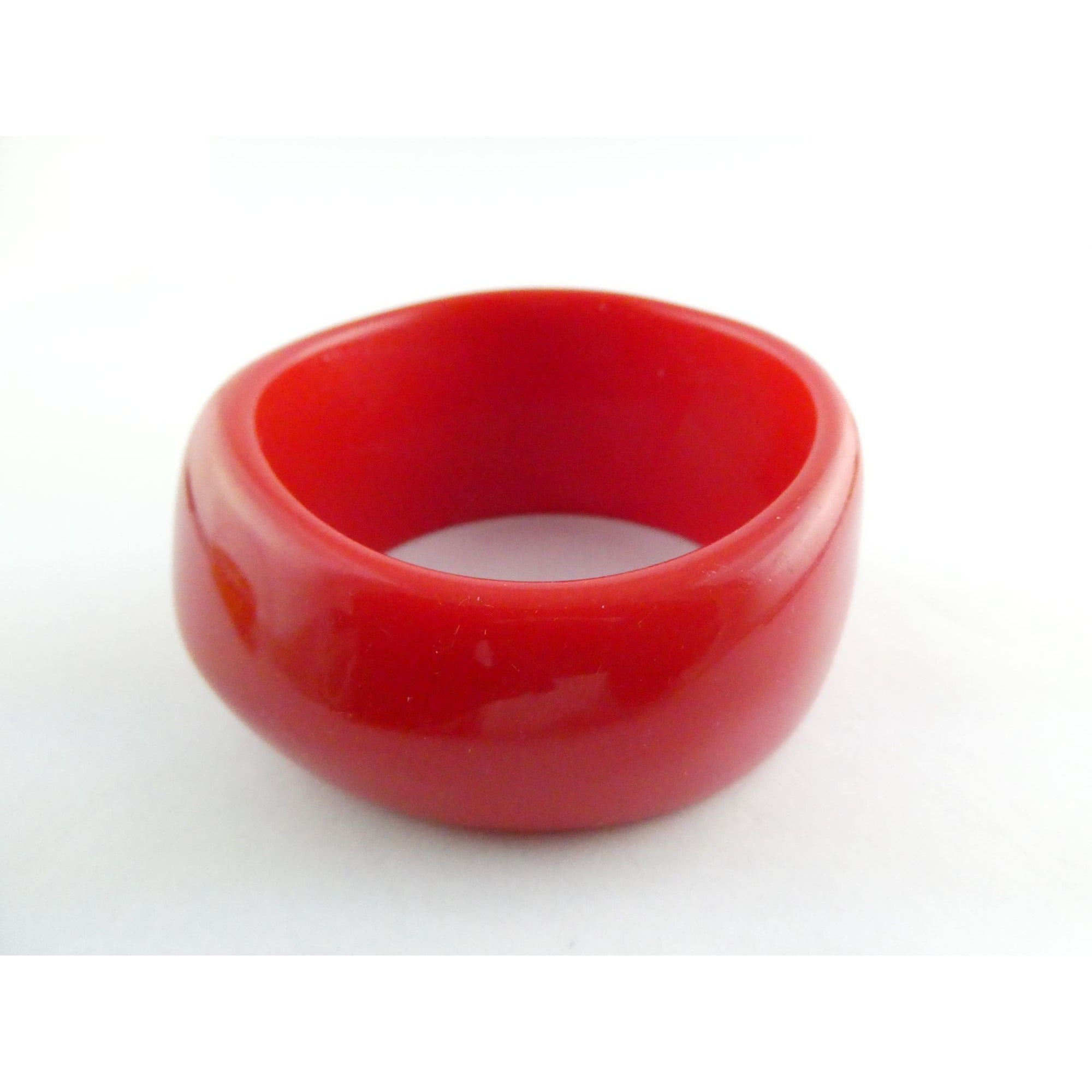 Vintage Wavy Plastic Red Chunky Bangle Bracelet 7.5 Inch 74.3g Weight