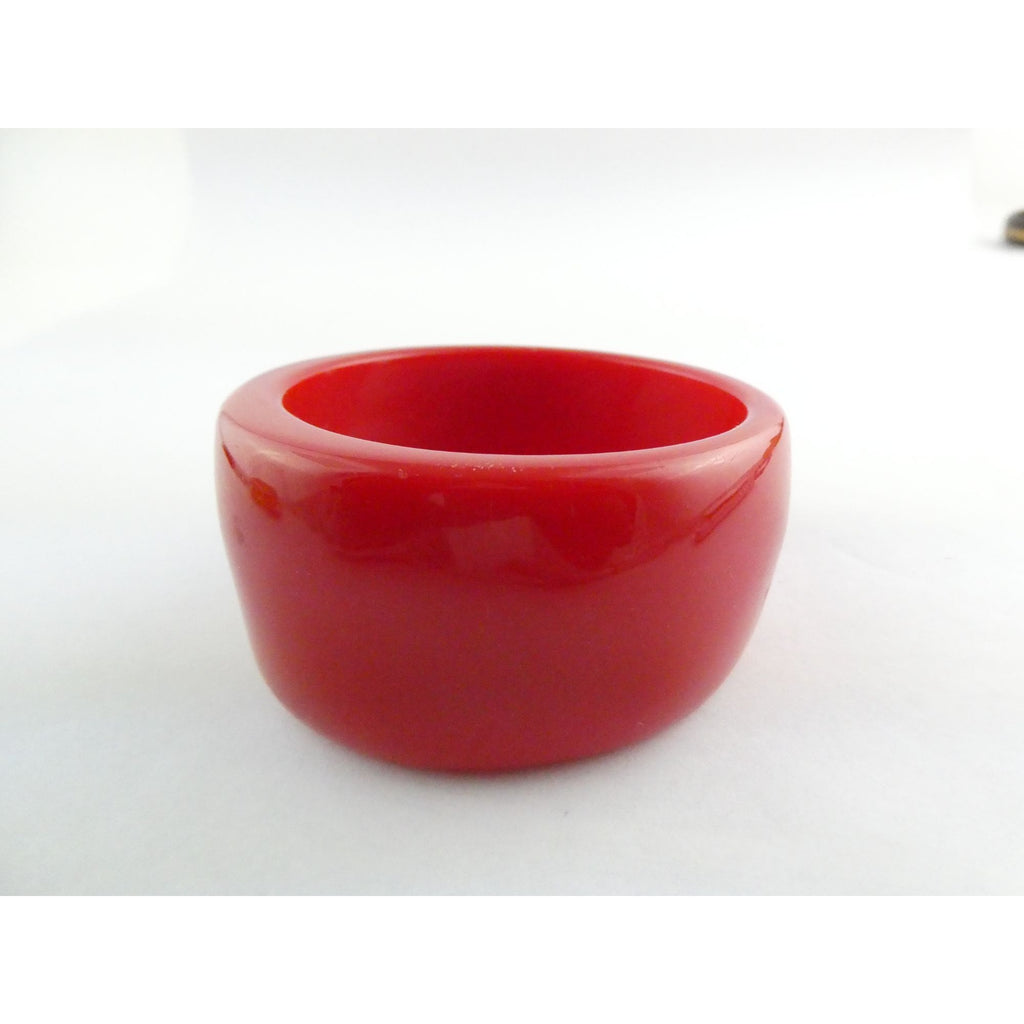 Vintage Wavy Plastic Red Chunky Bangle Bracelet 7.5 Inch 74.3g Weight