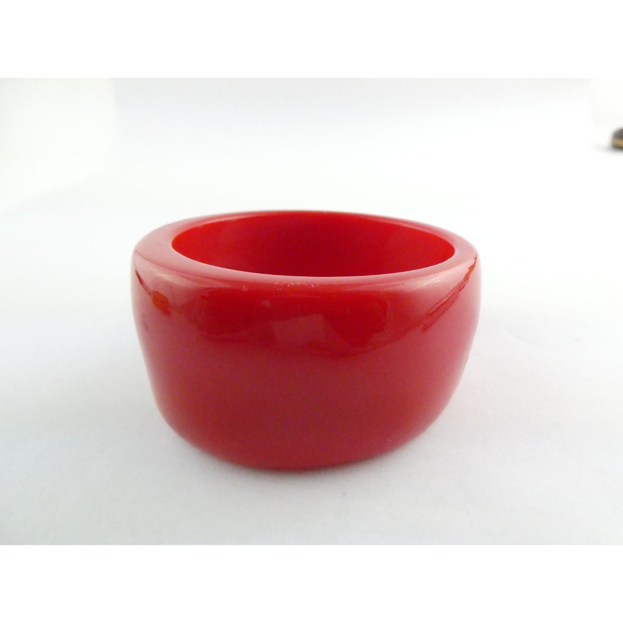 Vintage Wavy Plastic Red Chunky Bangle Bracelet 7.5 Inch 74.3g Weight