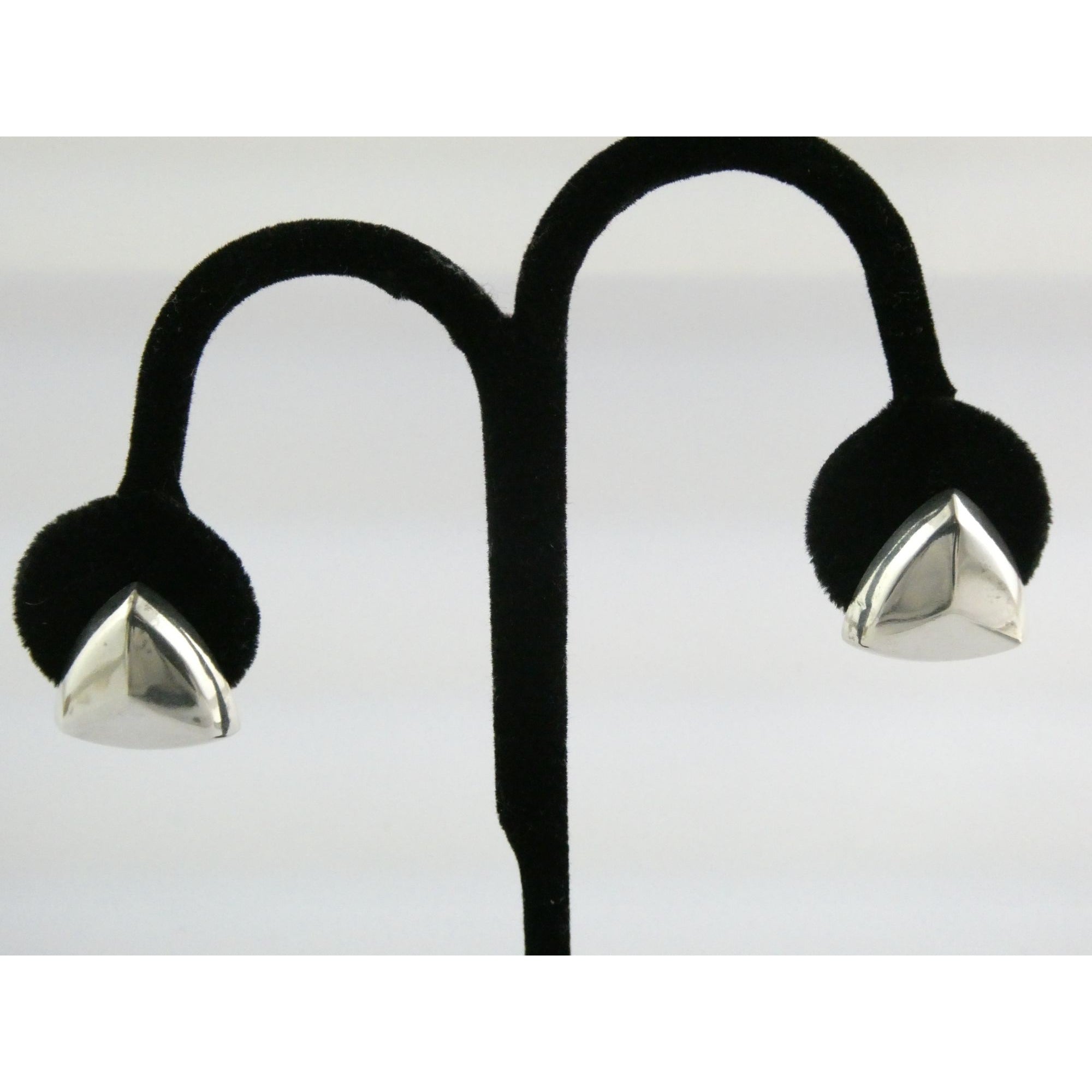 Vintage Bayanihan Sterling Silver Triangular Stud Earrings 4.6g .75 In 14k Posts