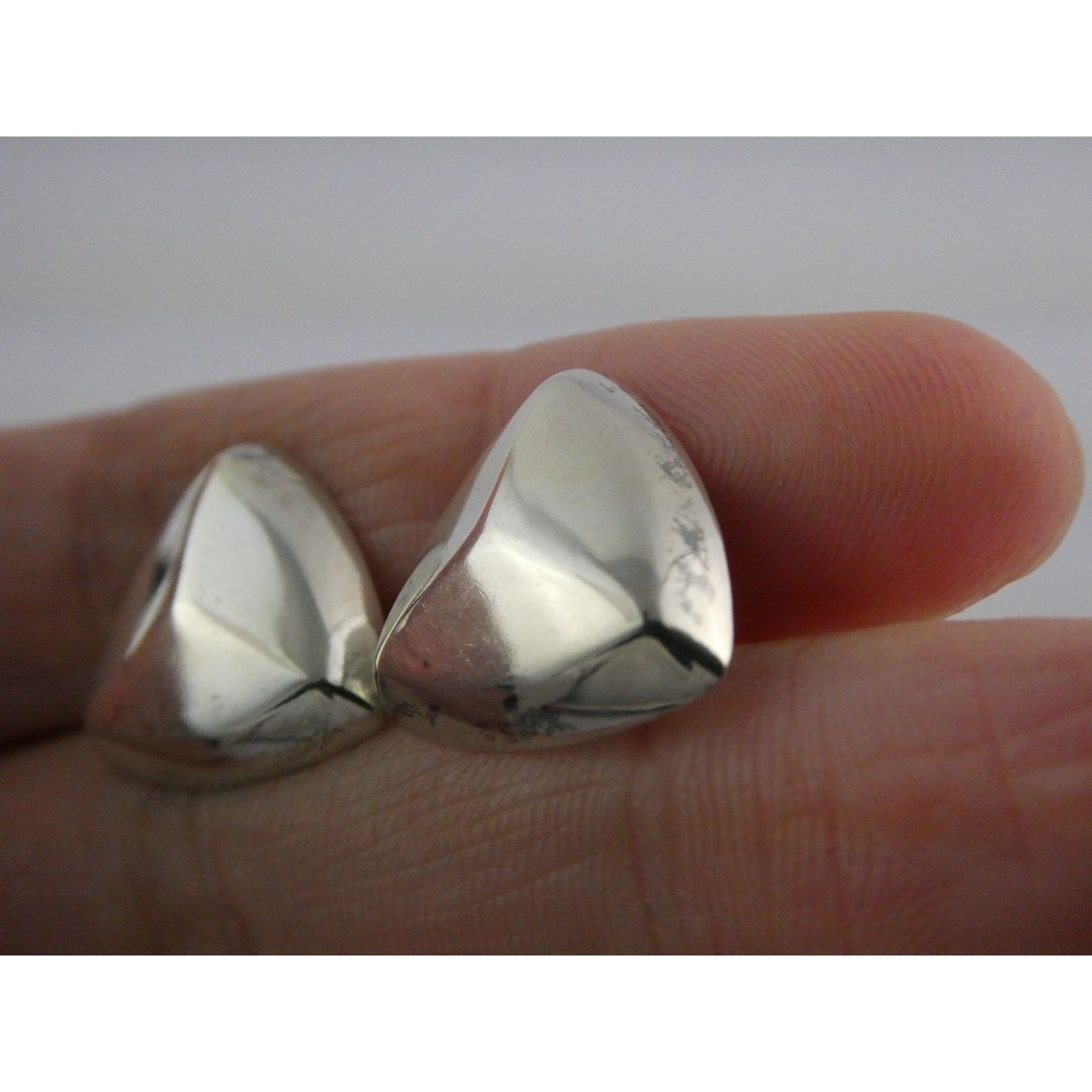 Vintage Bayanihan Sterling Silver Triangular Stud Earrings 4.6g .75 In 14k Posts