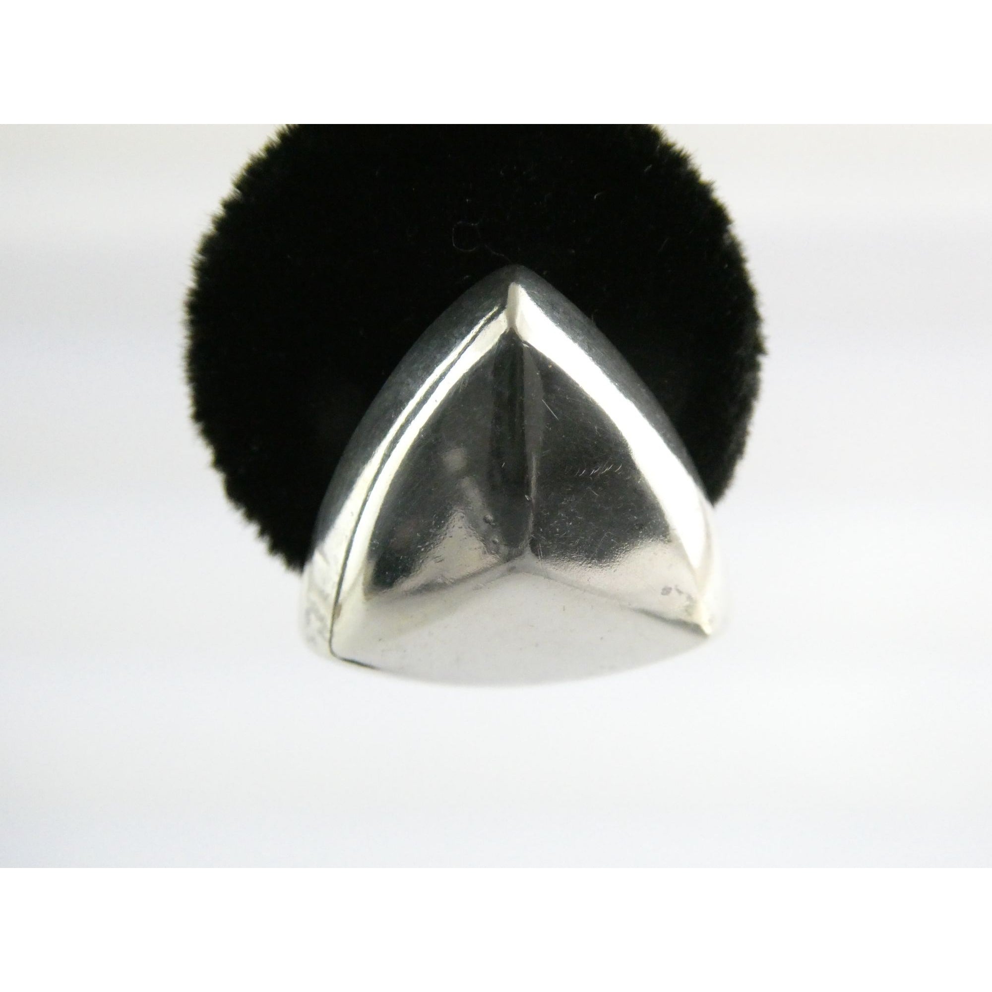 Vintage Bayanihan Sterling Silver Triangular Stud Earrings 4.6g .75 In 14k Posts