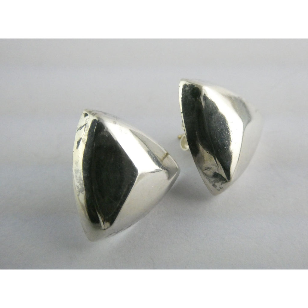 Vintage Bayanihan Sterling Silver Triangular Stud Earrings 4.6g .75 In 14k Posts