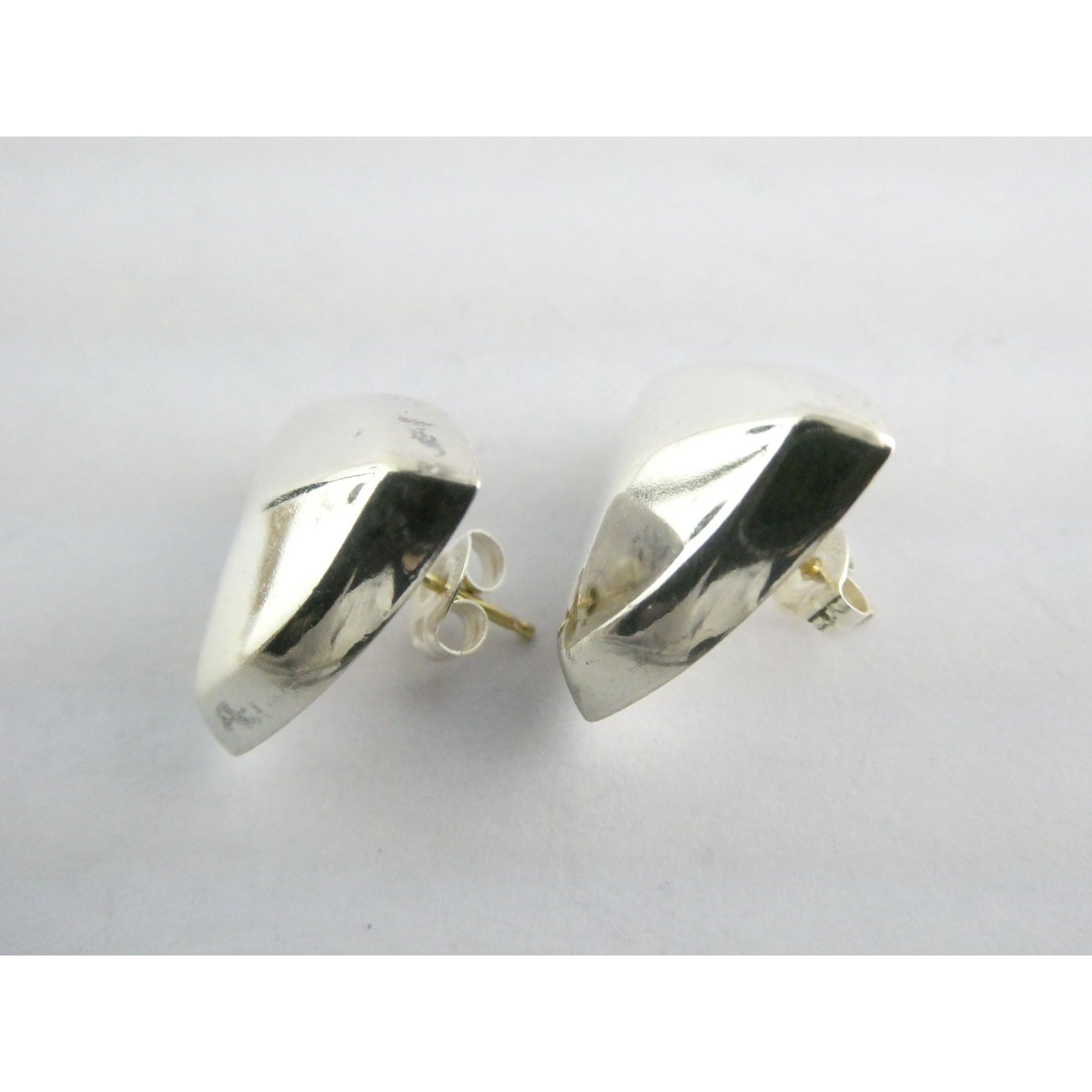 Vintage Bayanihan Sterling Silver Triangular Stud Earrings 4.6g .75 In 14k Posts