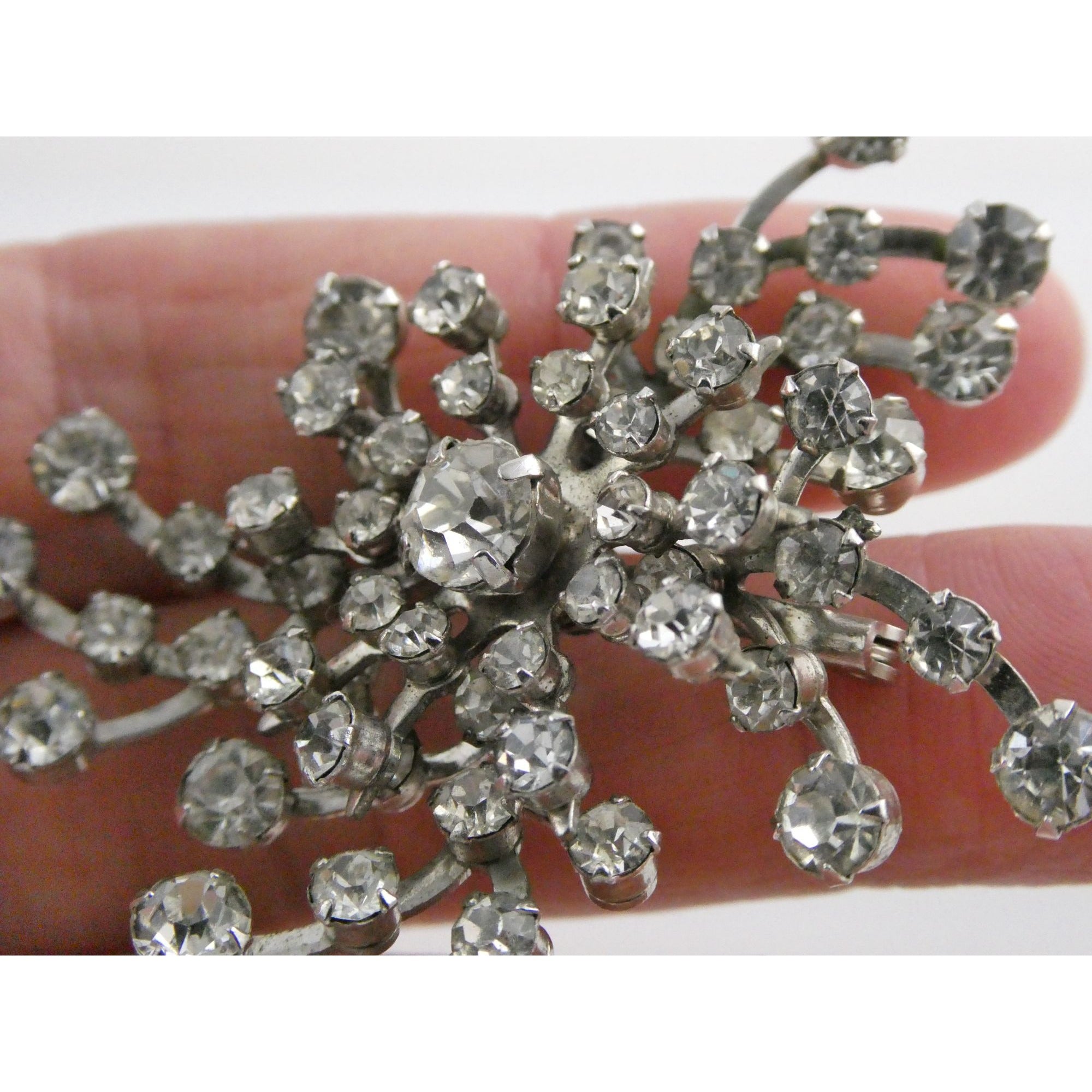 Vintage Unsigned Silver Tone Metal White Rhinestone Cluster Pin Brooch 12g 52mm
