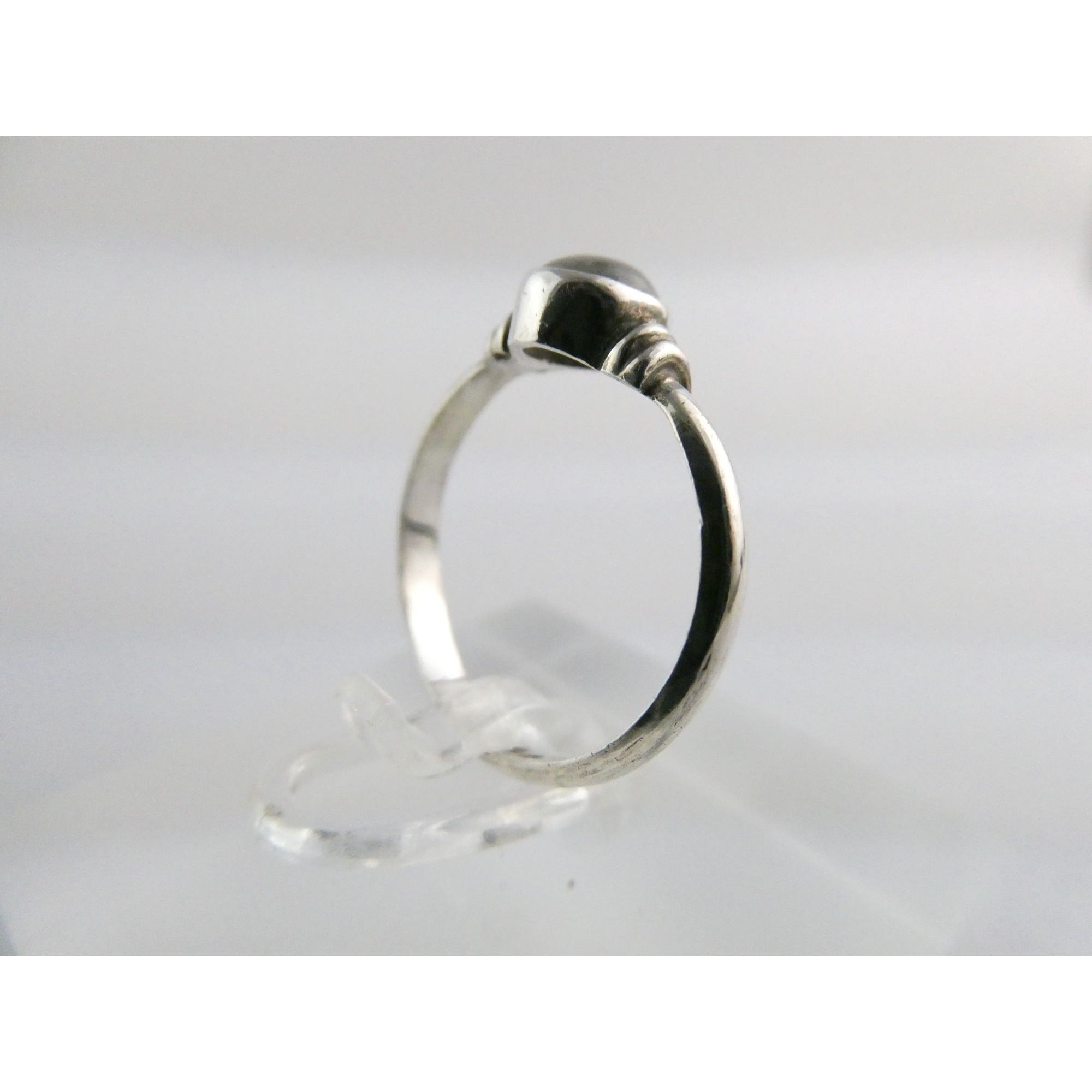 Sterling Silver Clear Moonstone Cabochon Ring Slight Blue Flash Size 6.75 1.8g