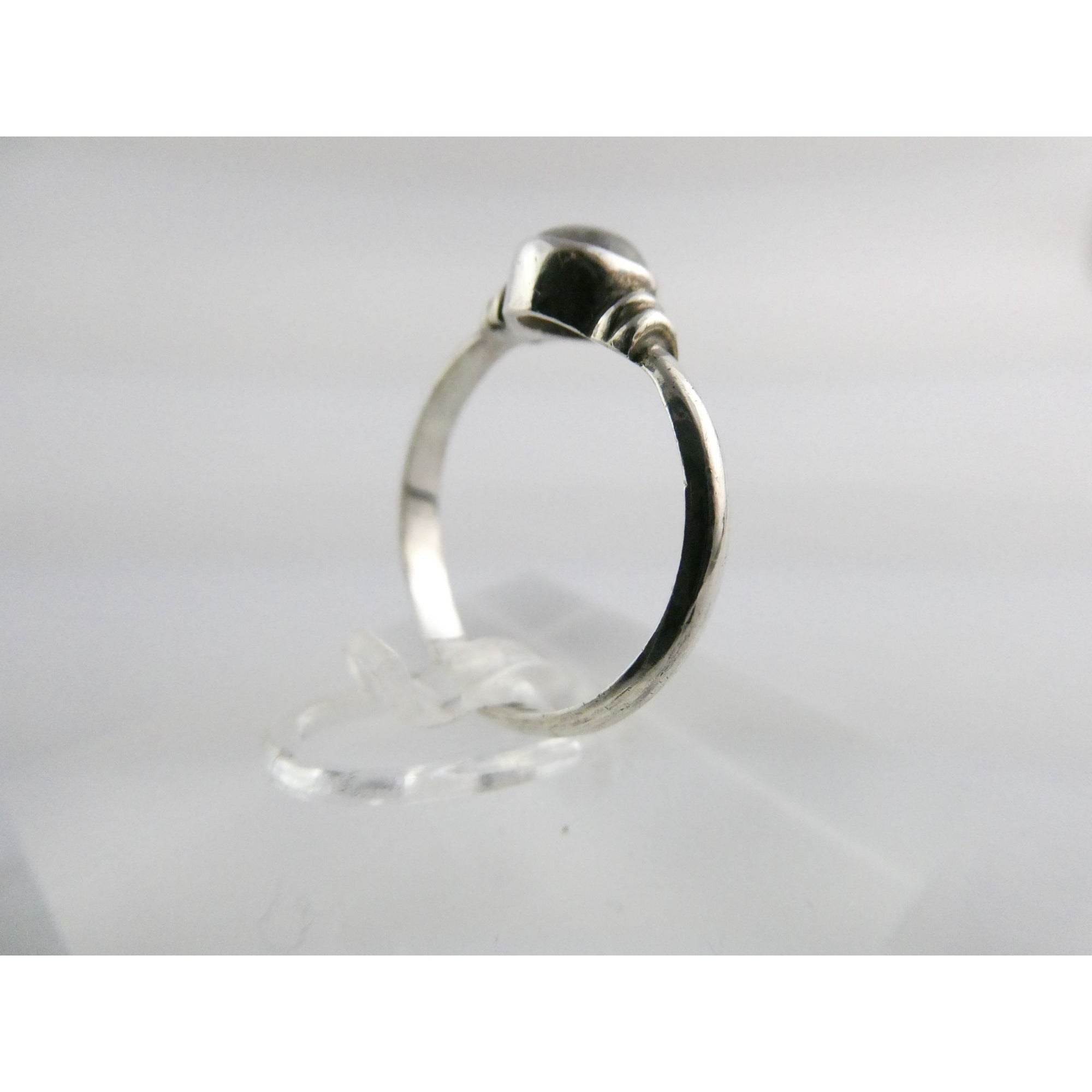 Sterling Silver Clear Moonstone Cabochon Ring Slight Blue Flash Size 6.75 1.8g