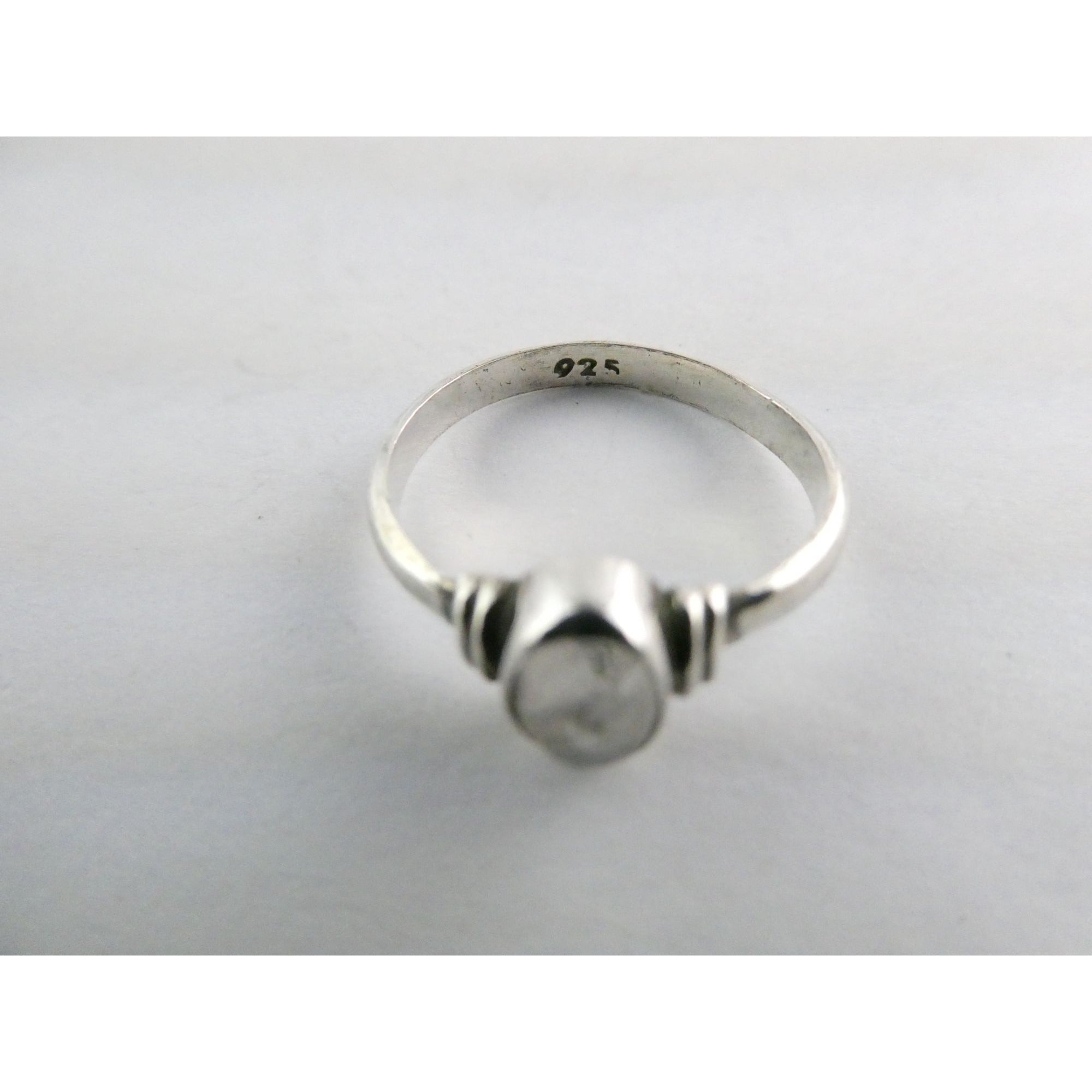 Sterling Silver Clear Moonstone Cabochon Ring Slight Blue Flash Size 6.75 1.8g