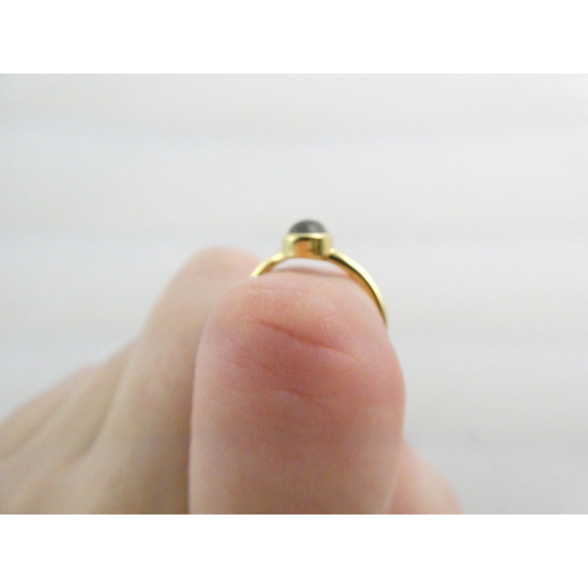 Gilt Sterling Silver Labradorite Oval Cabochon Ring Size 5.5 Weighs 1.4g